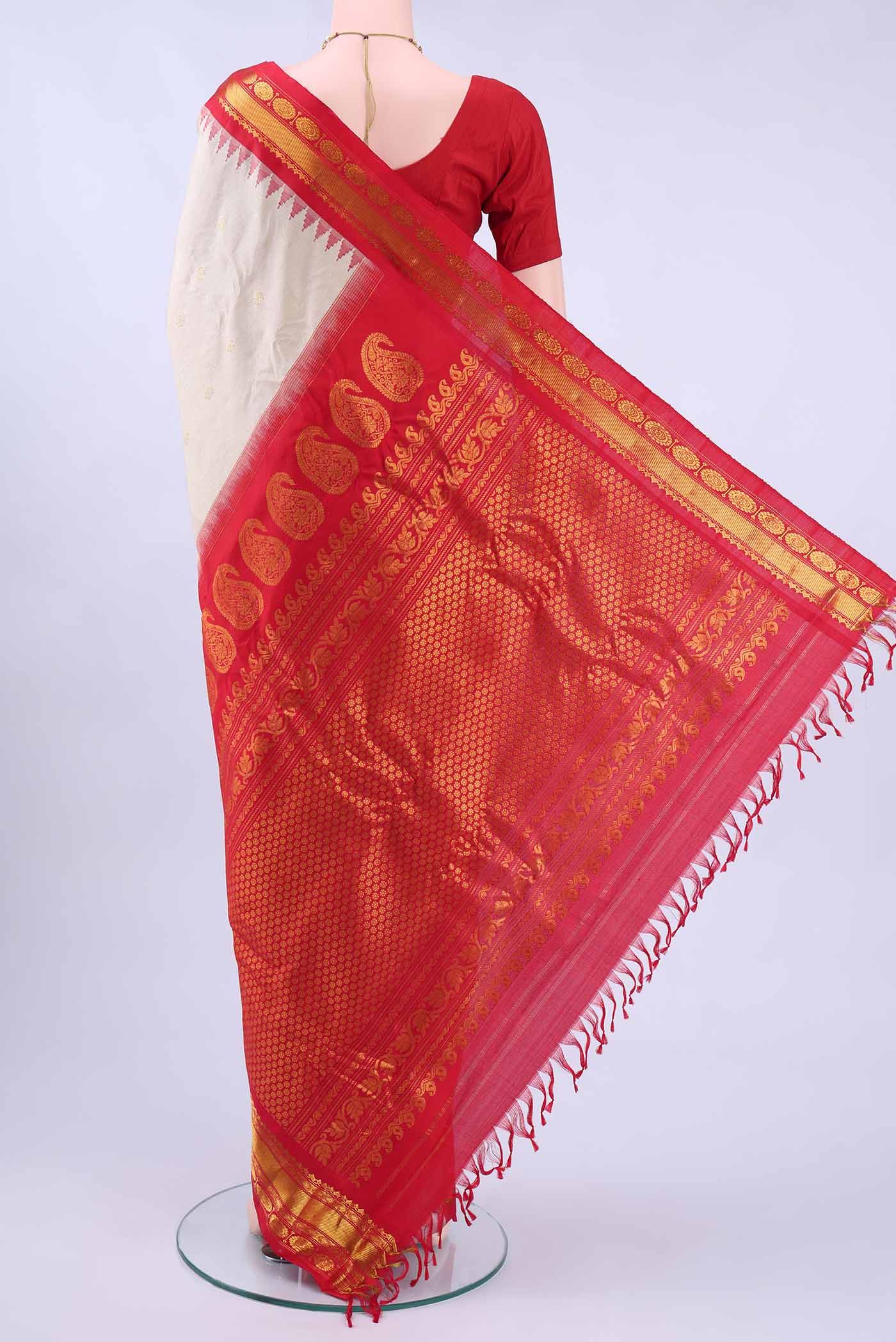 pallu body