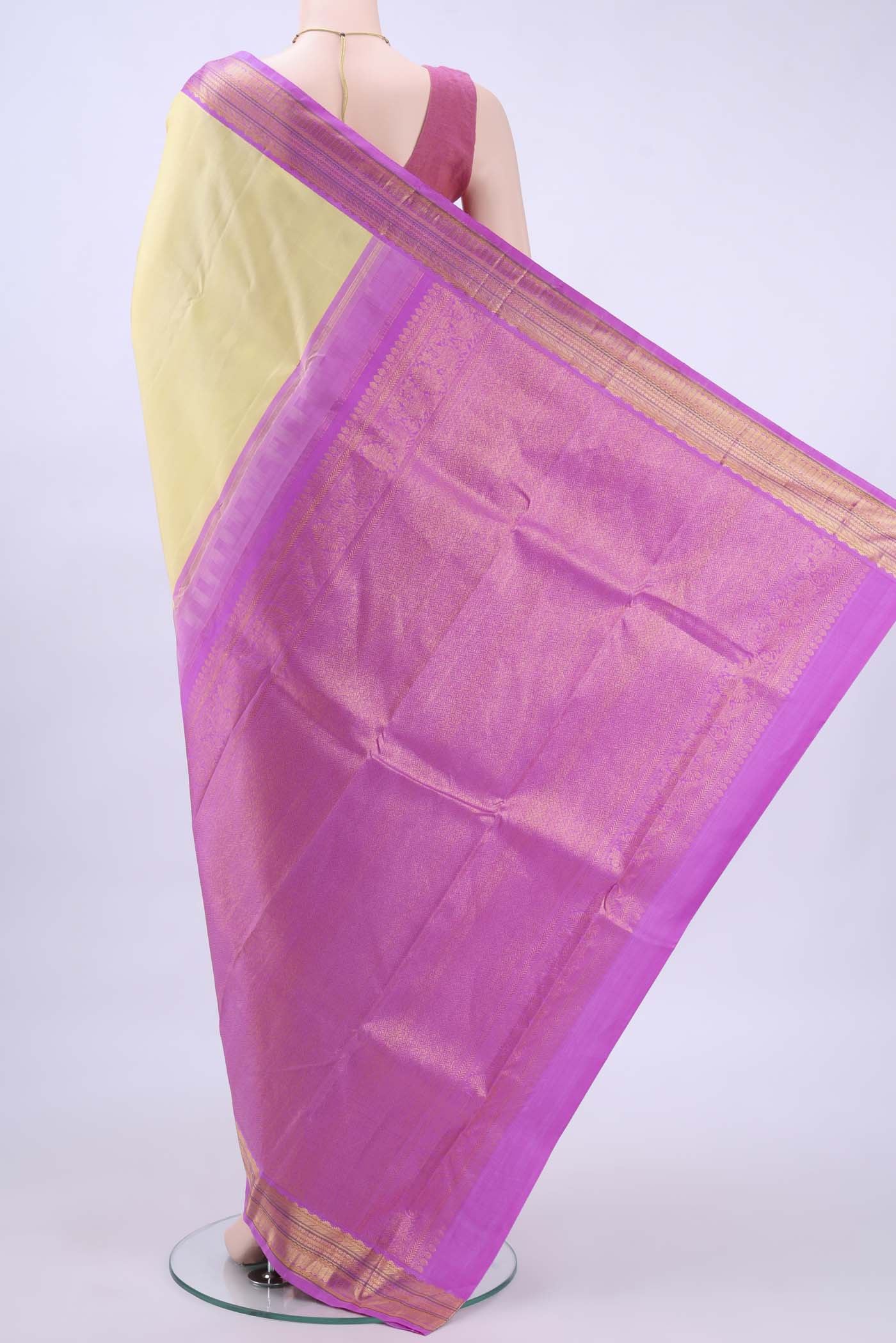 pallu body