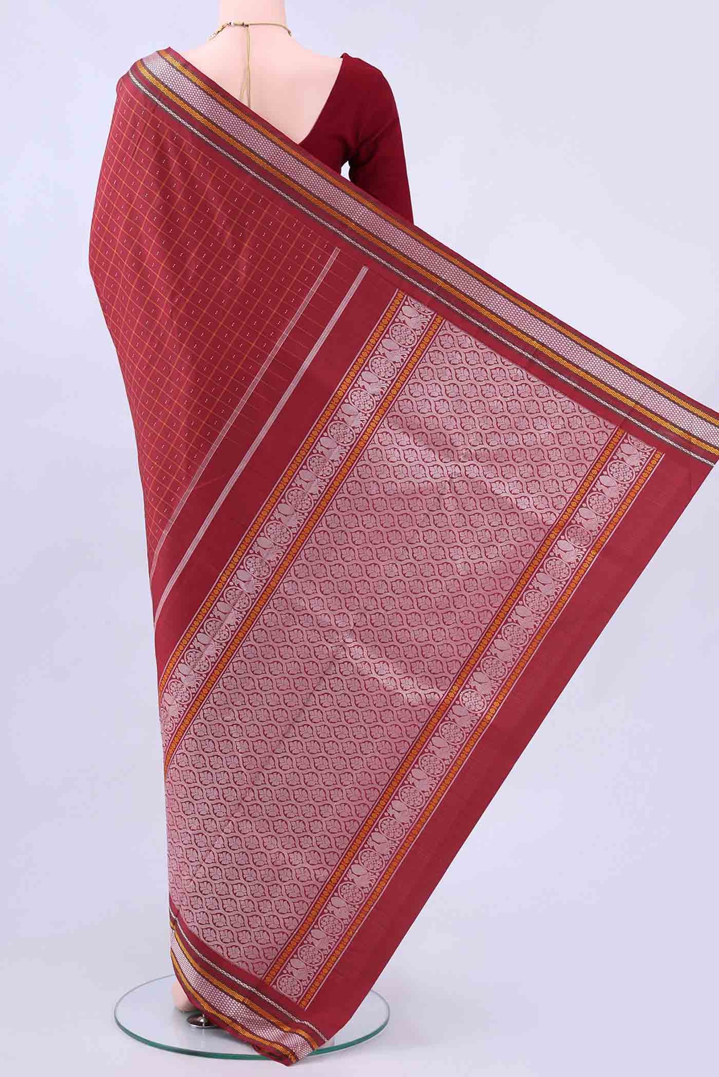 pallu body