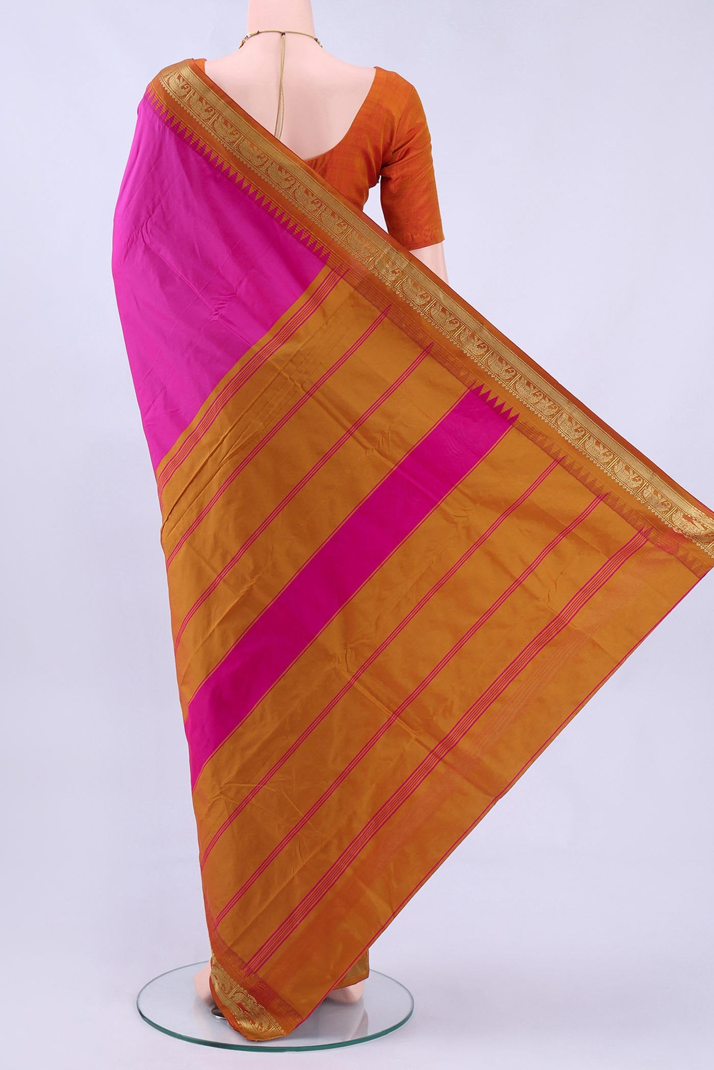pallu body