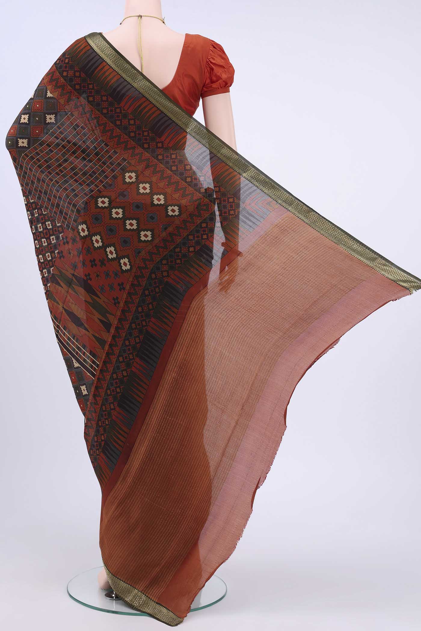 pallu body