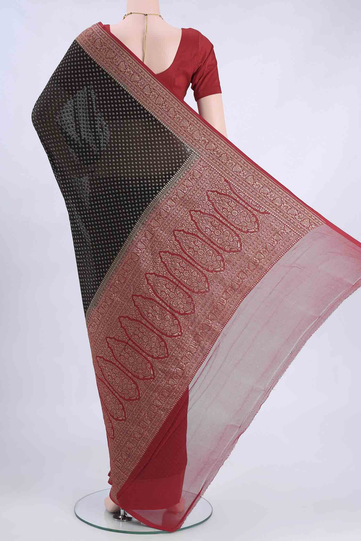 pallu body
