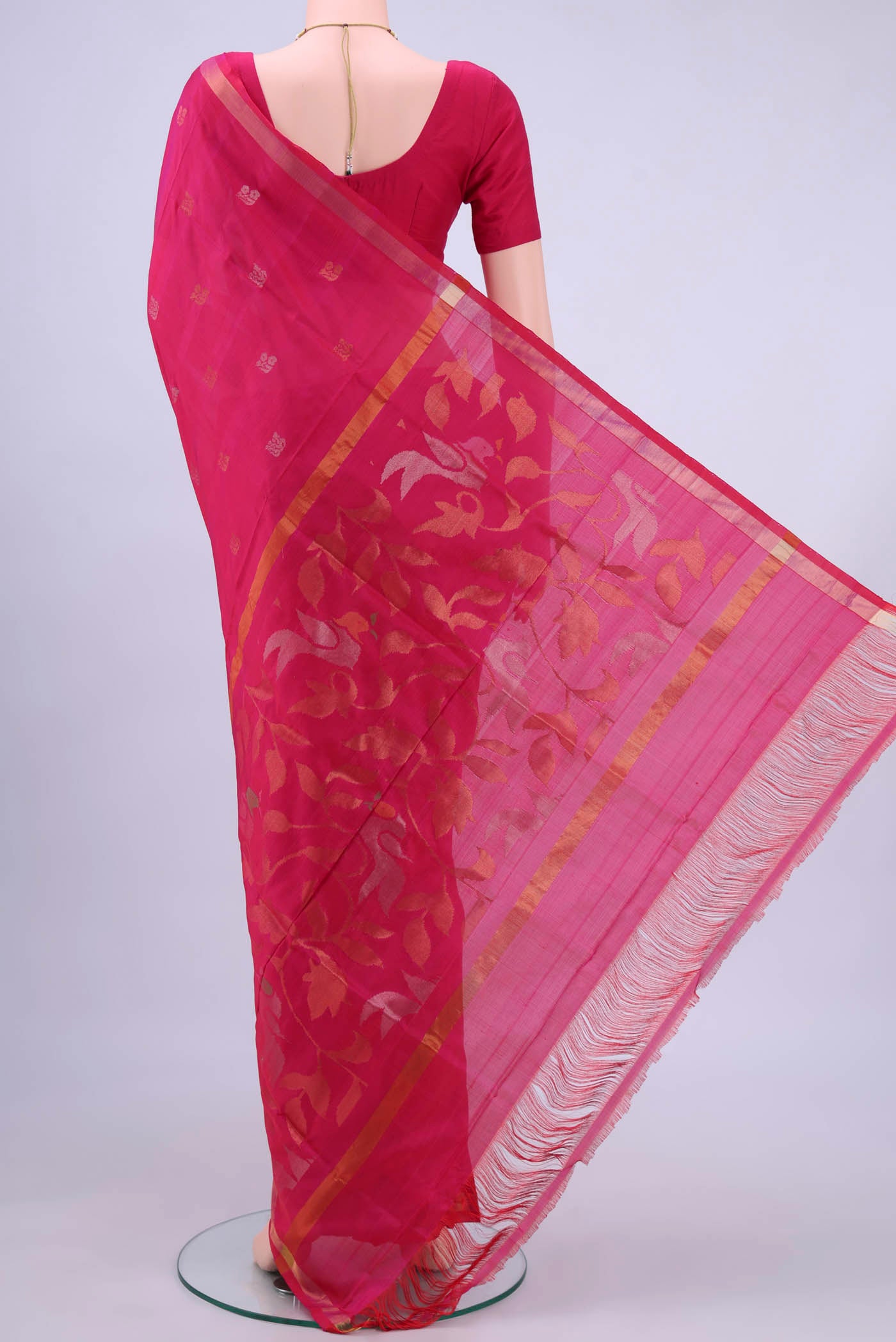 pallu body