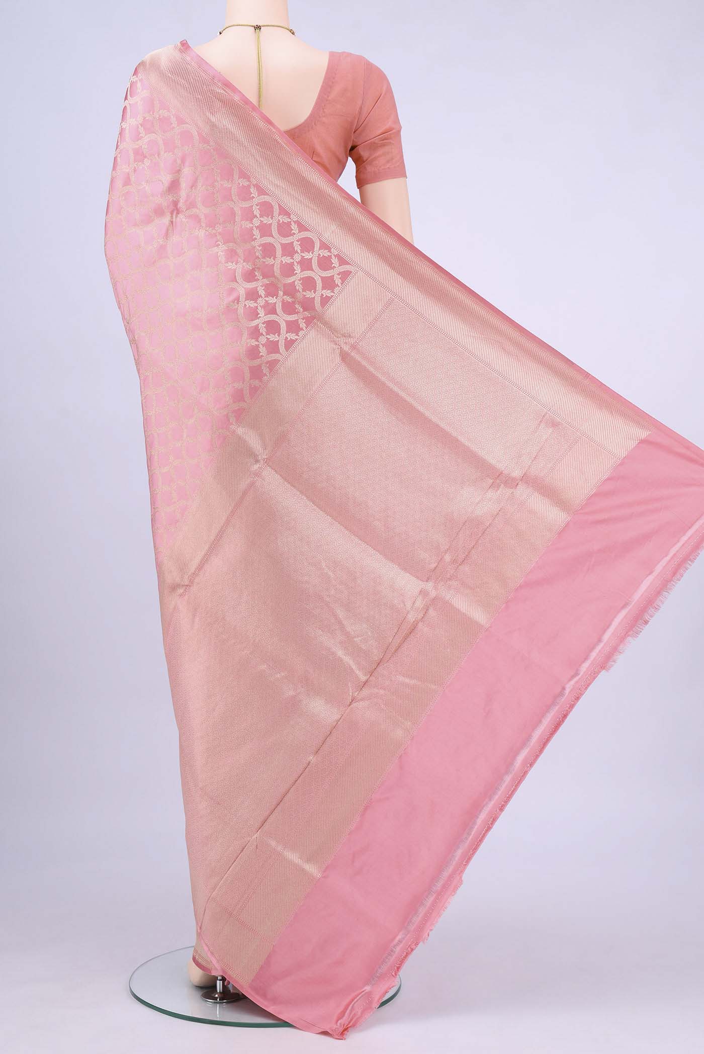 pallu body