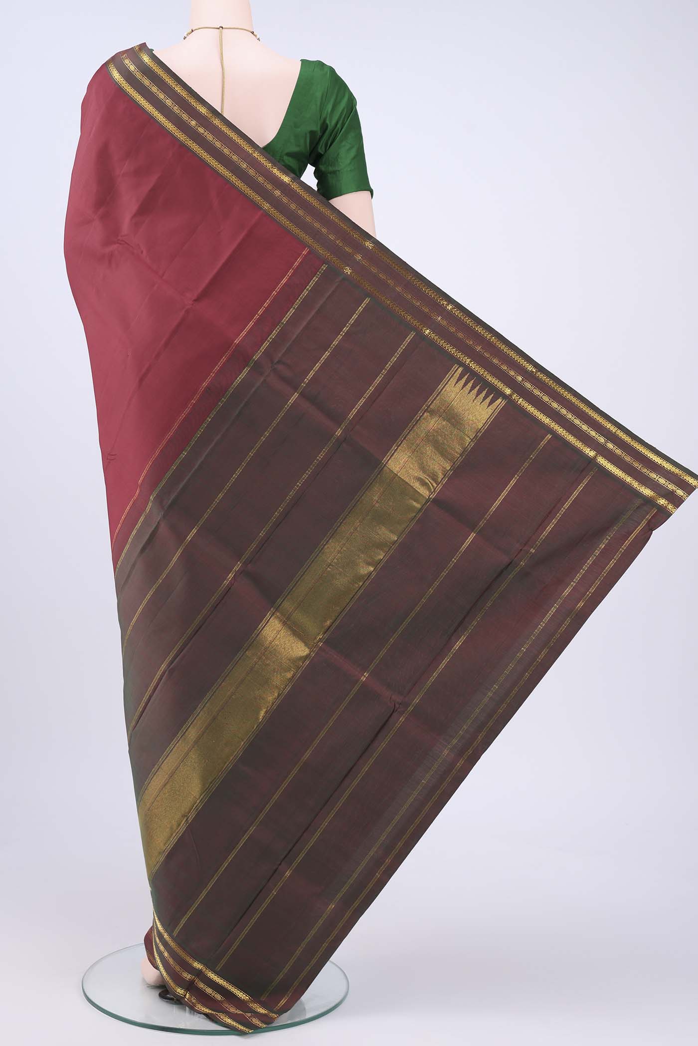 pallu body