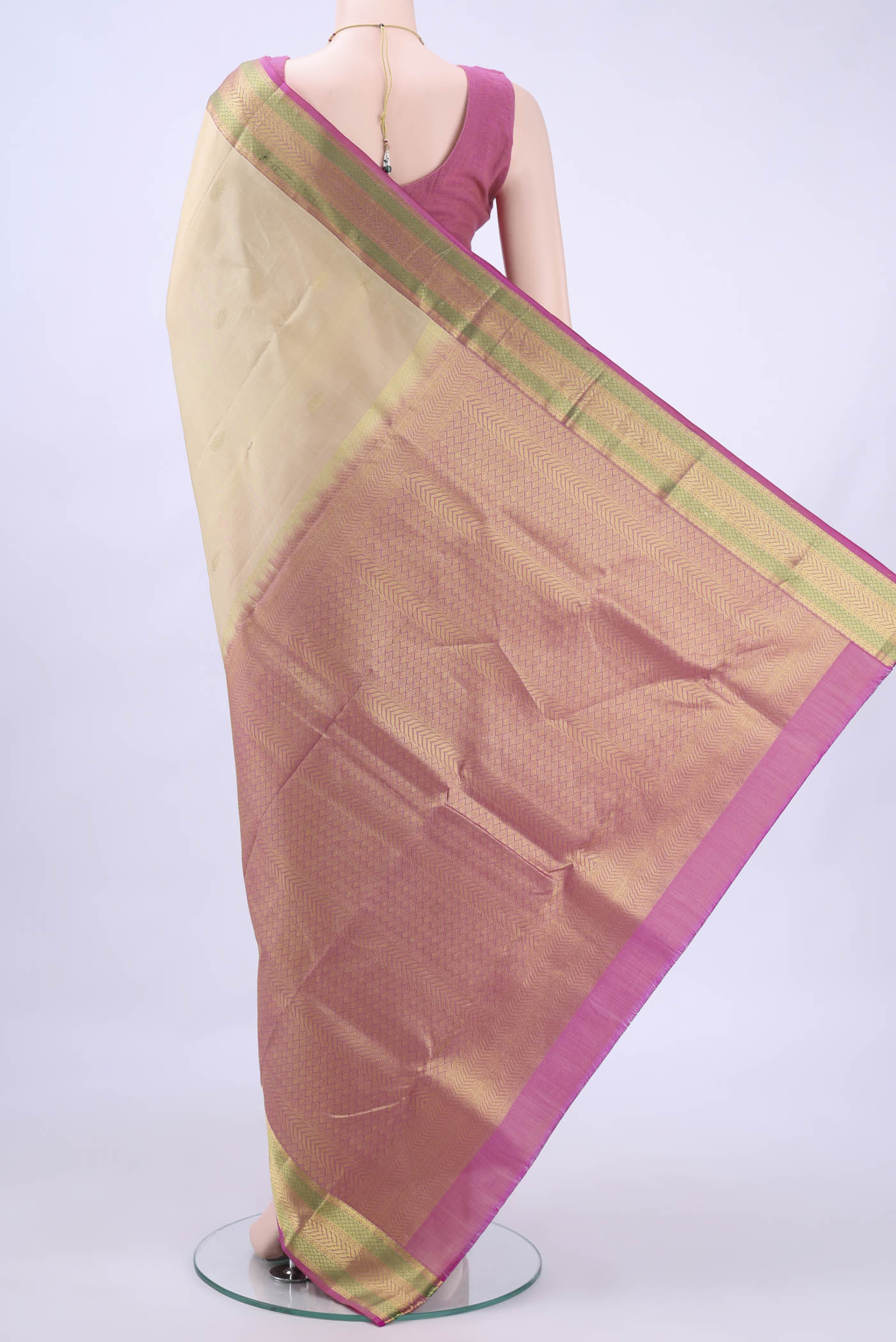 pallu body