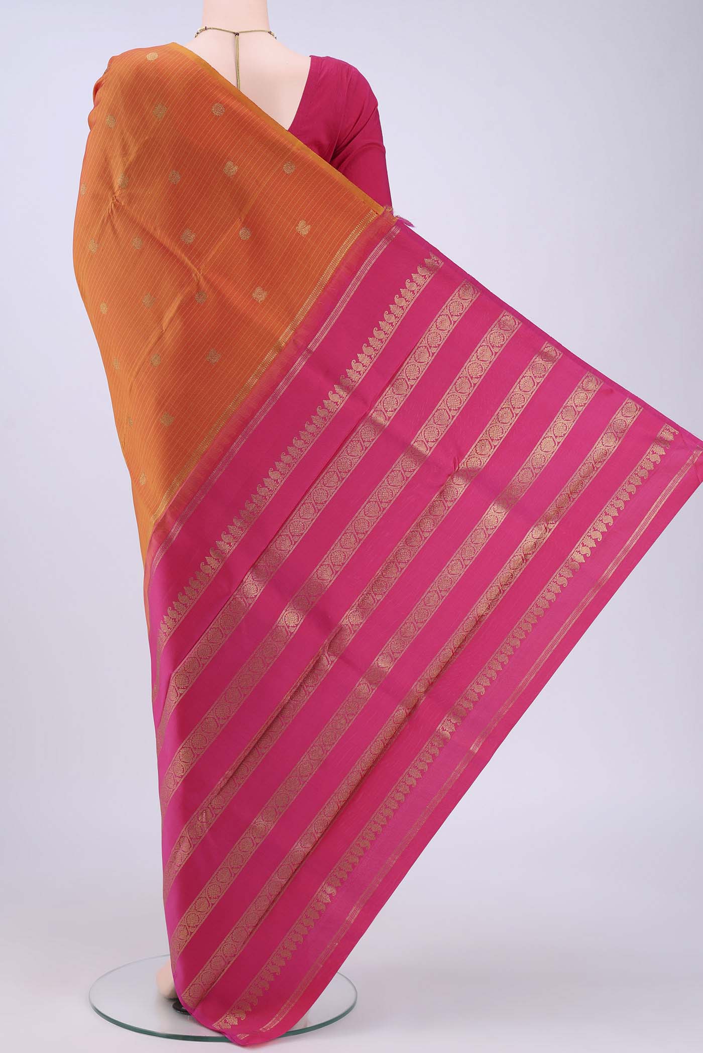pallu body
