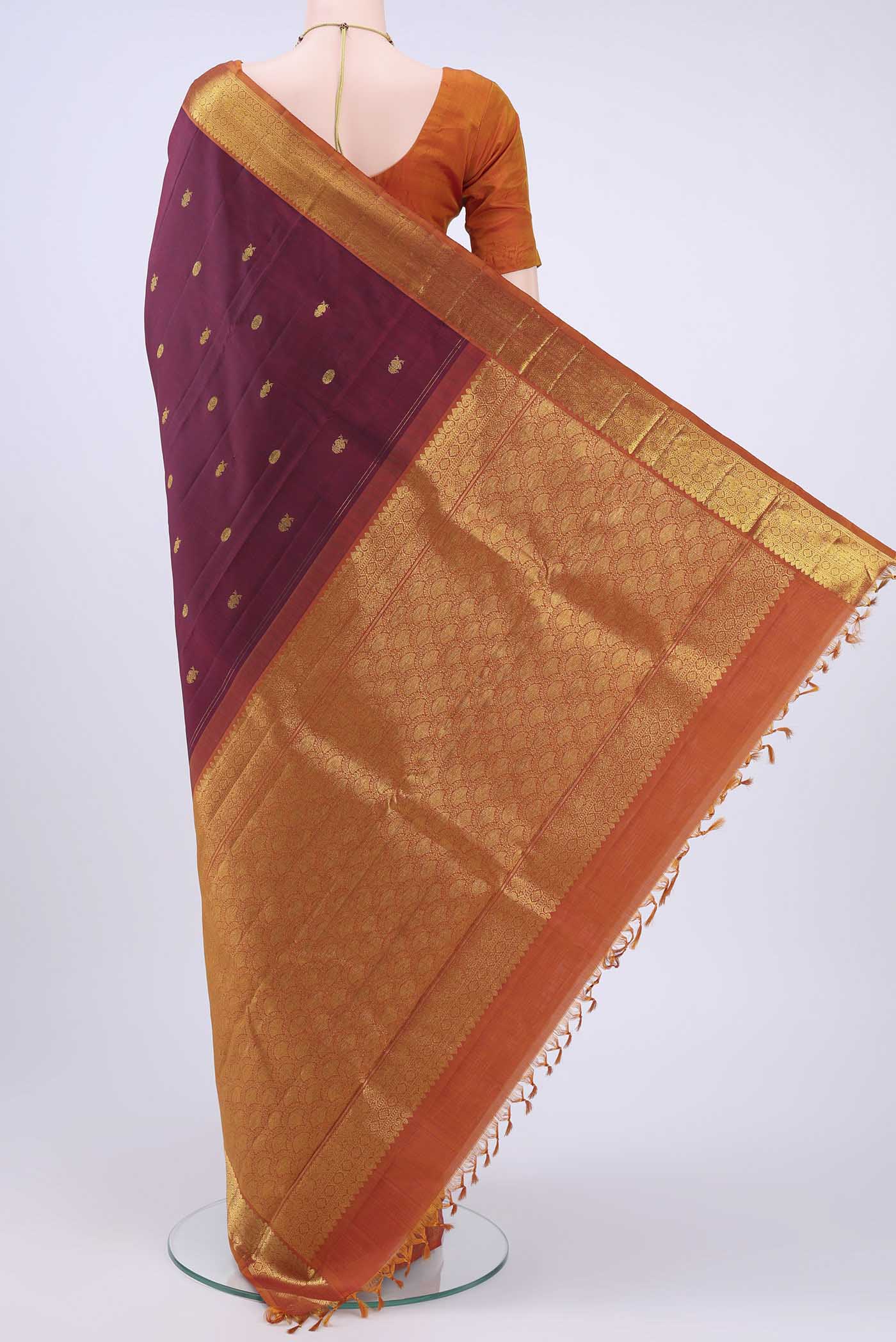 pallu body