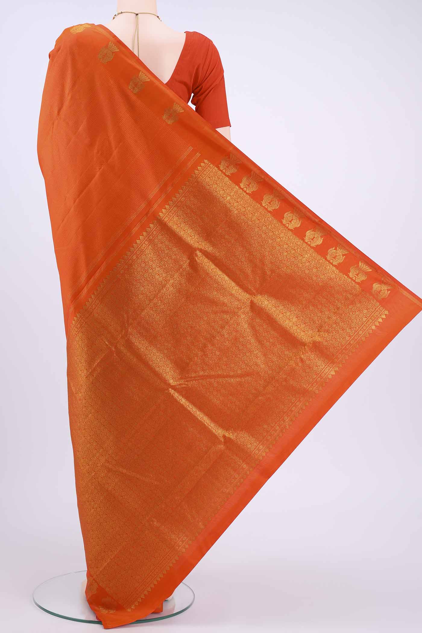 pallu body