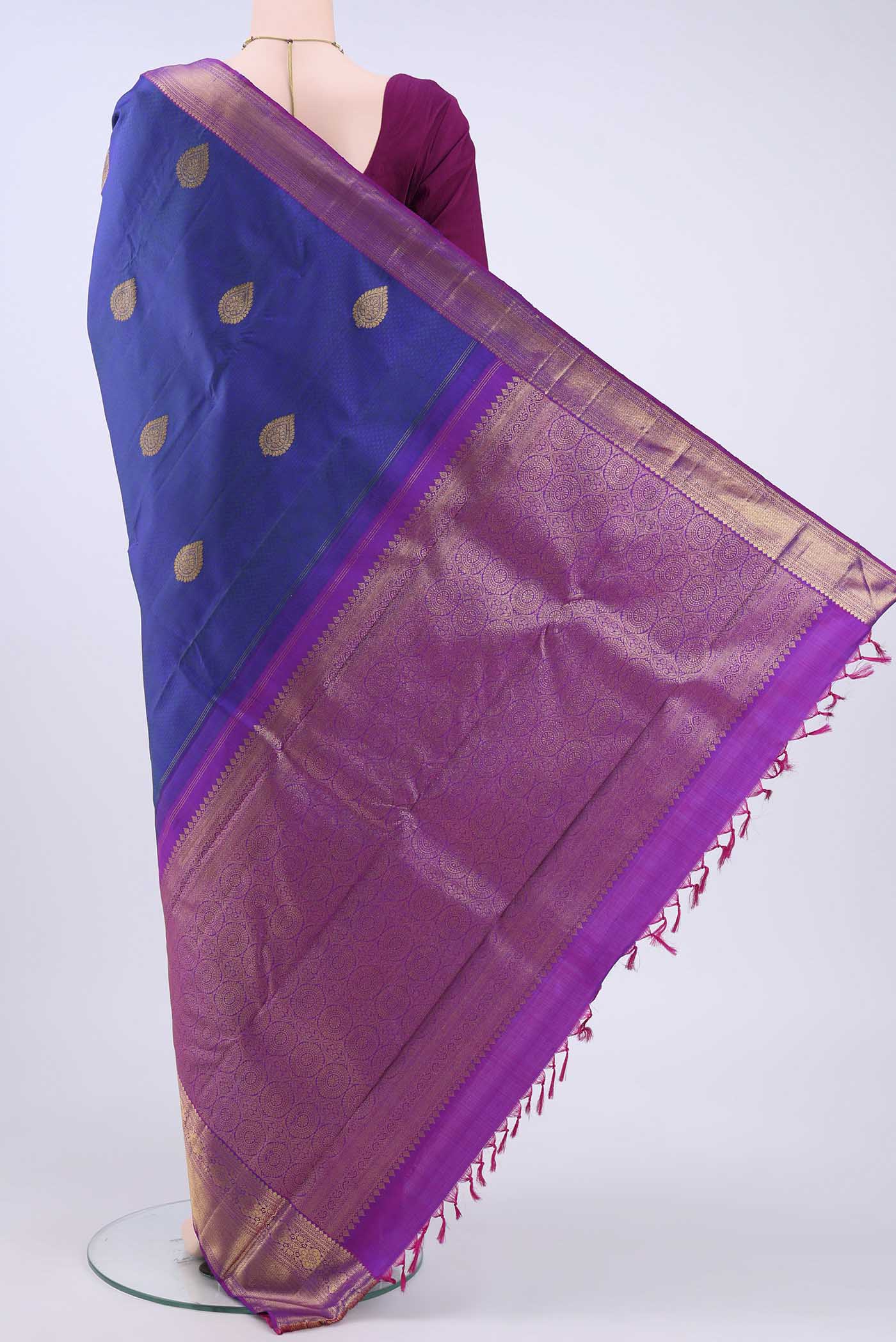 pallu body