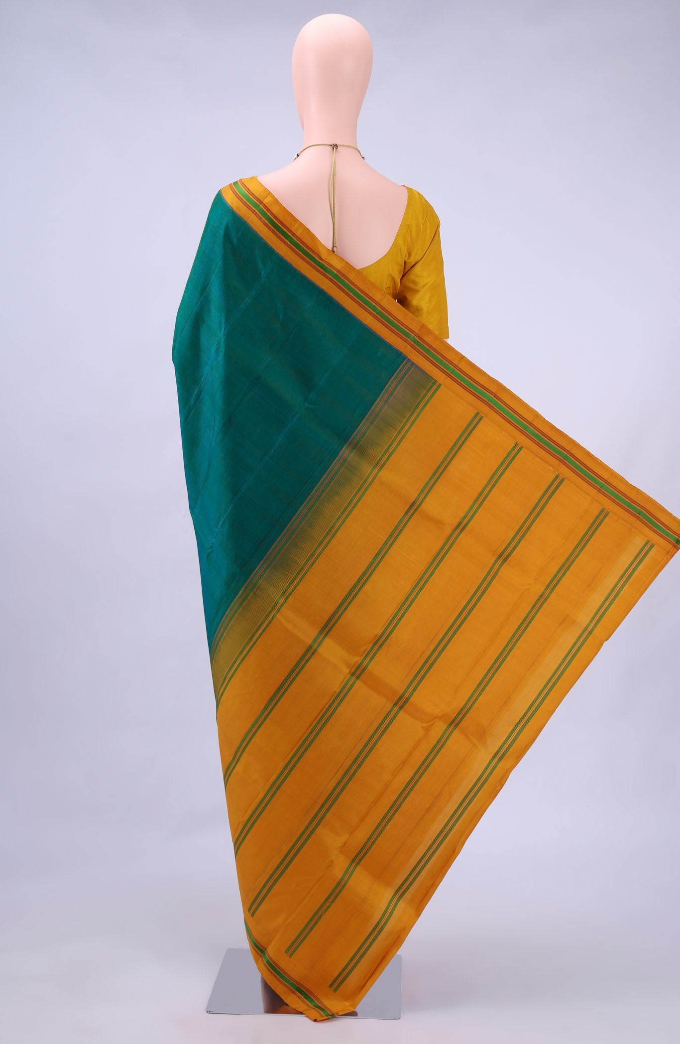 pallu body