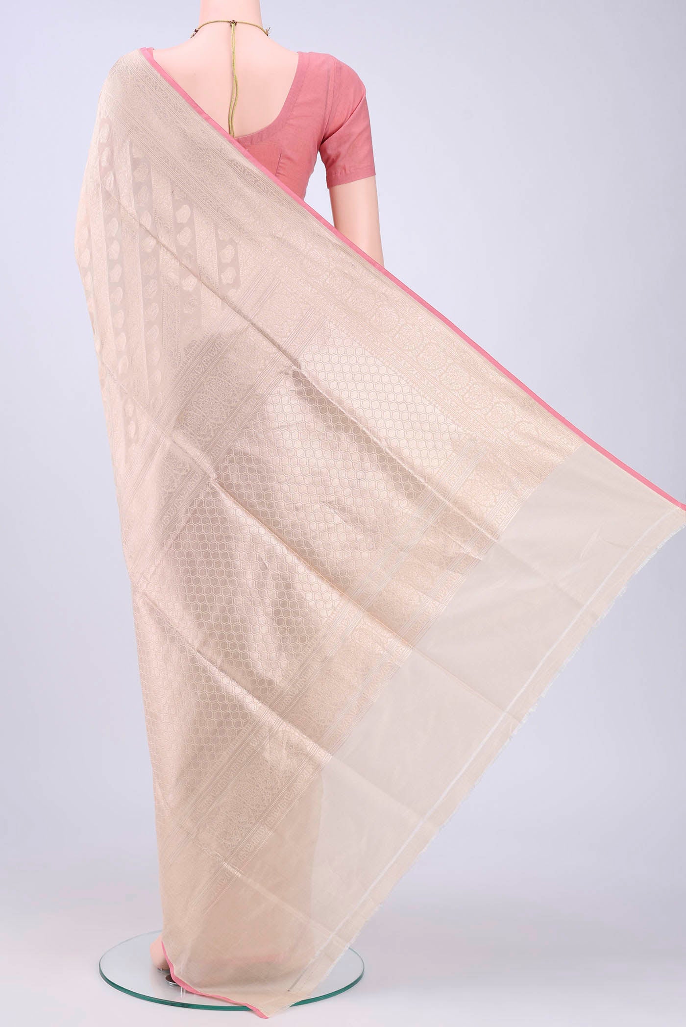 pallu body