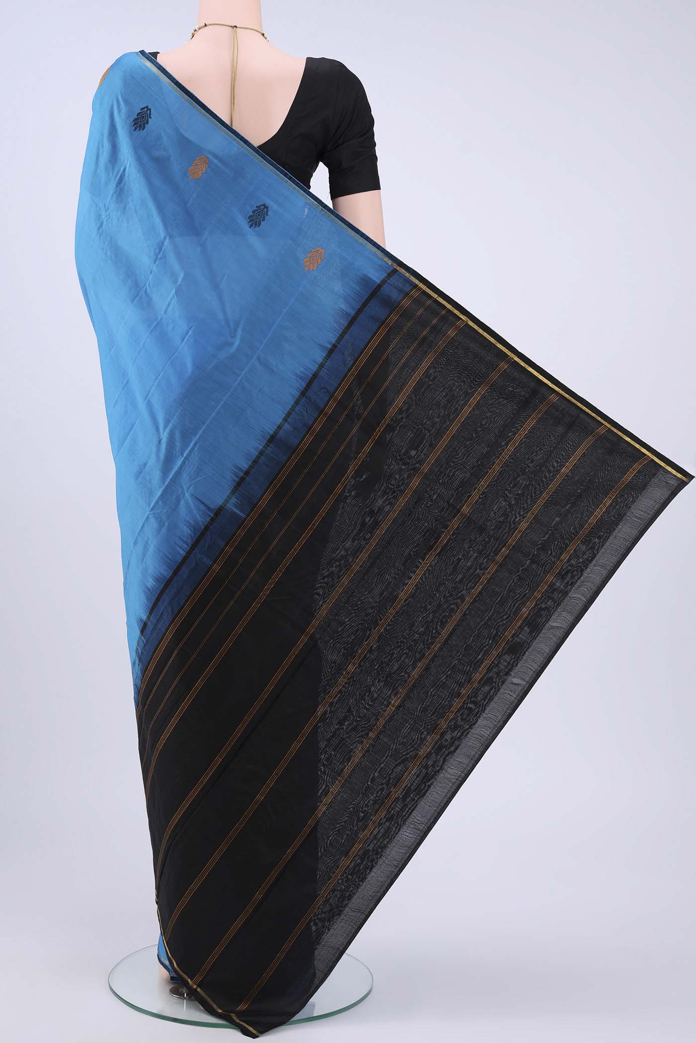 pallu body