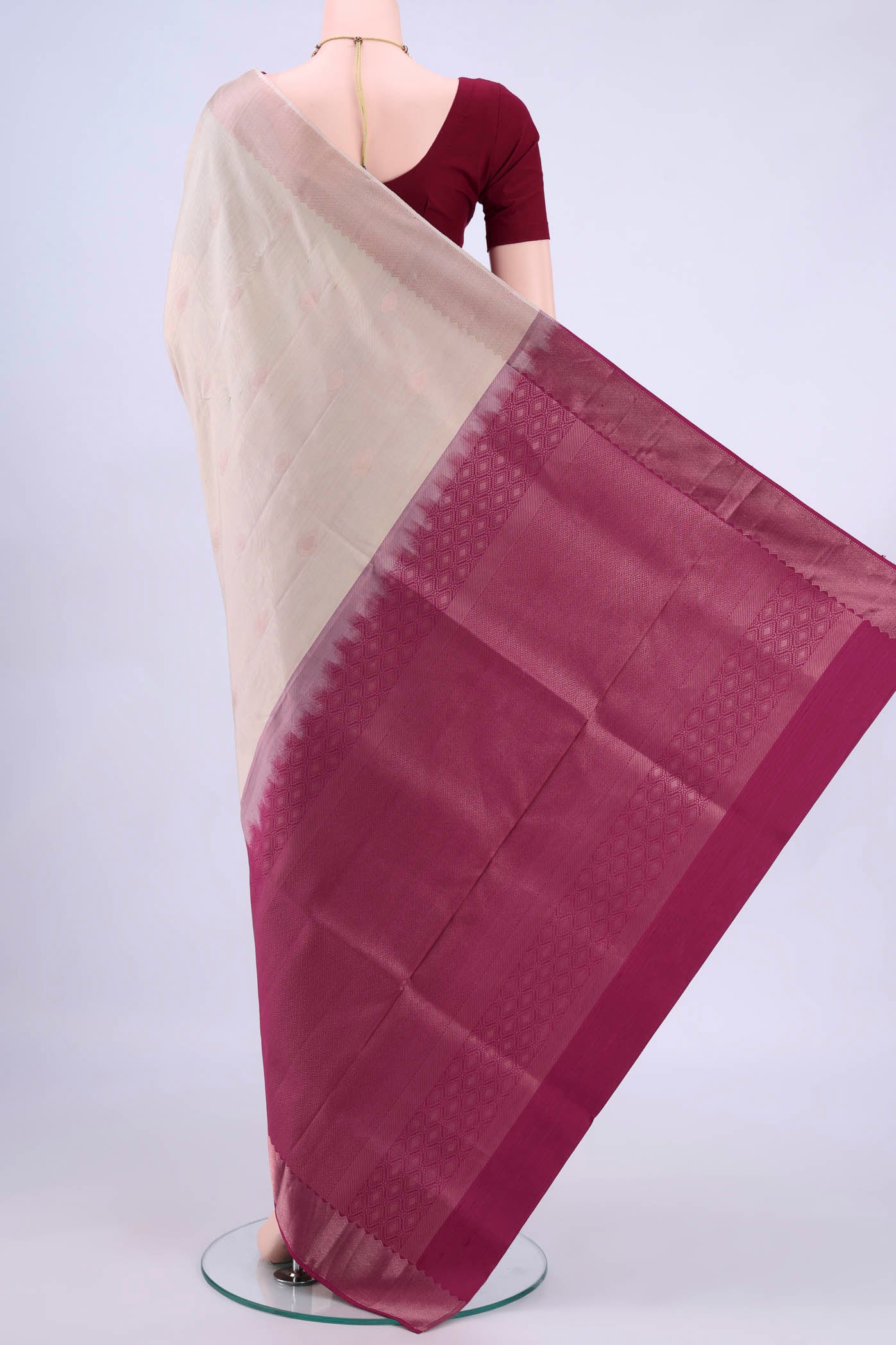 pallu body