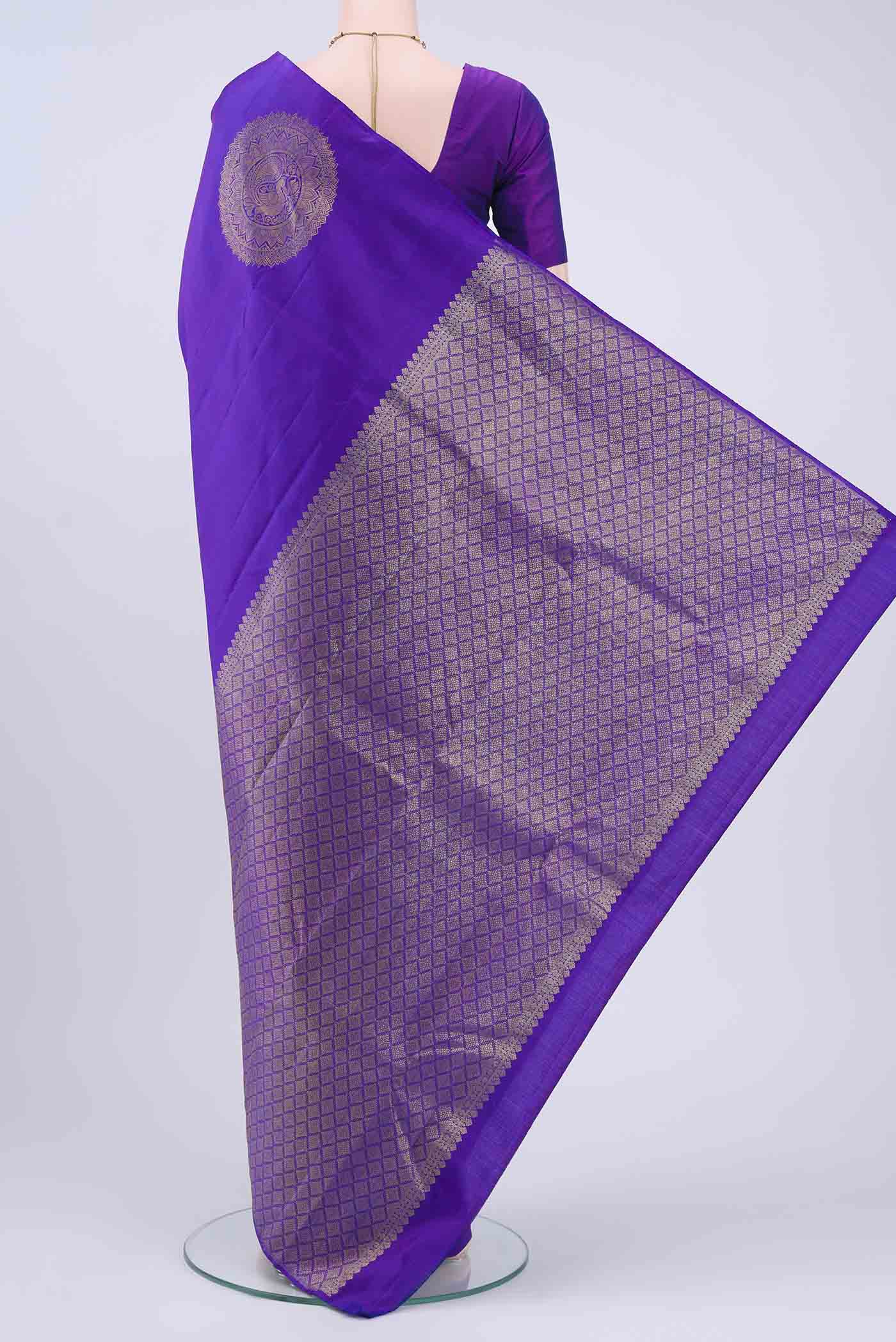pallu body