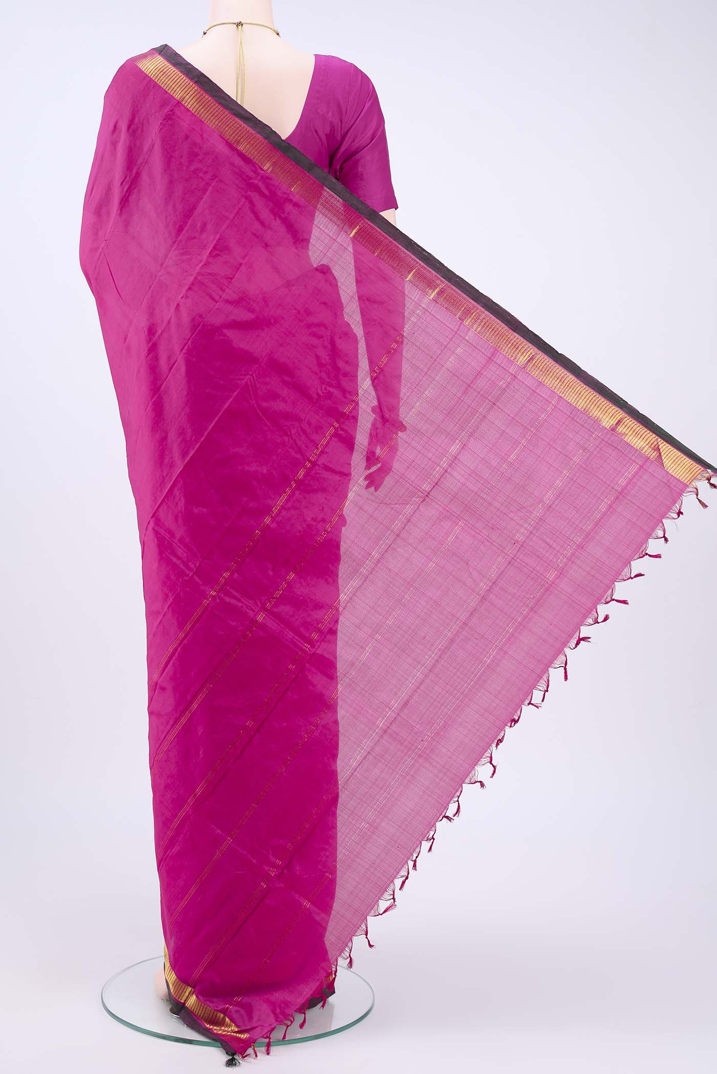 pallu body