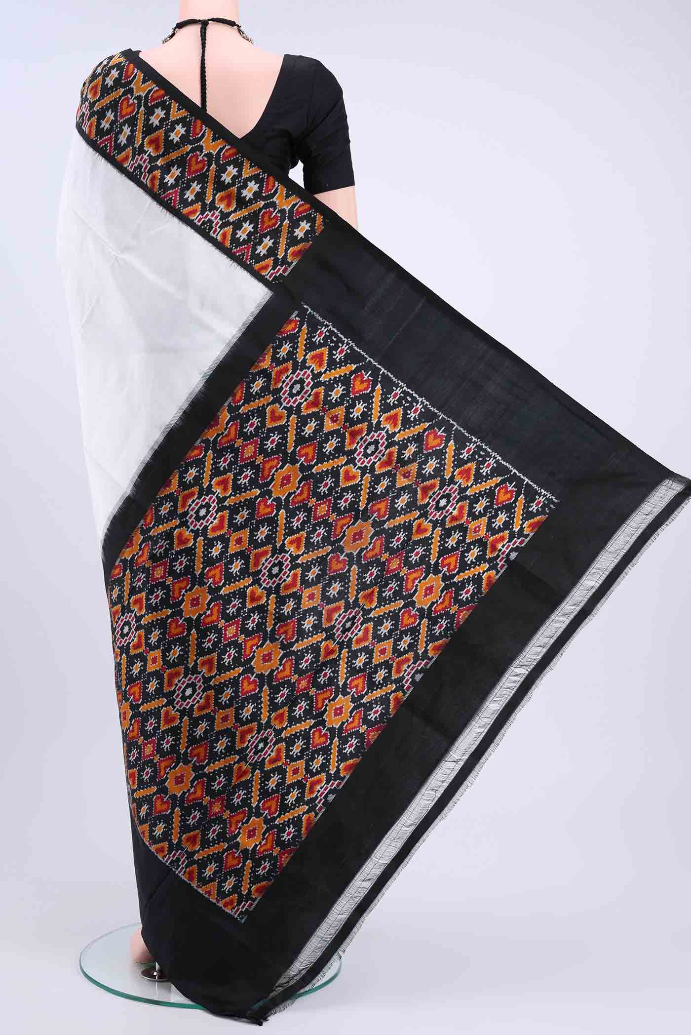 pallu body