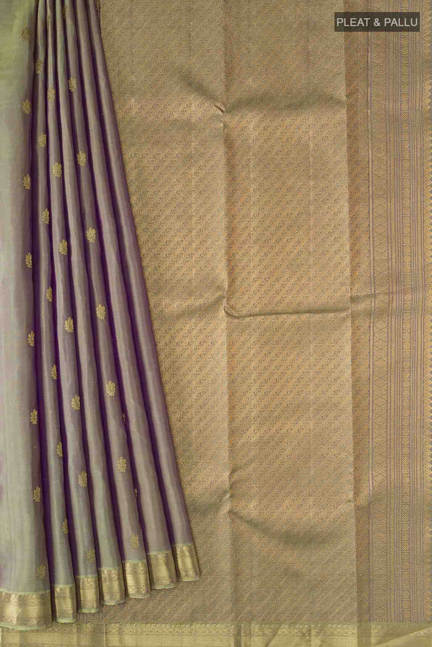 pleats pallu