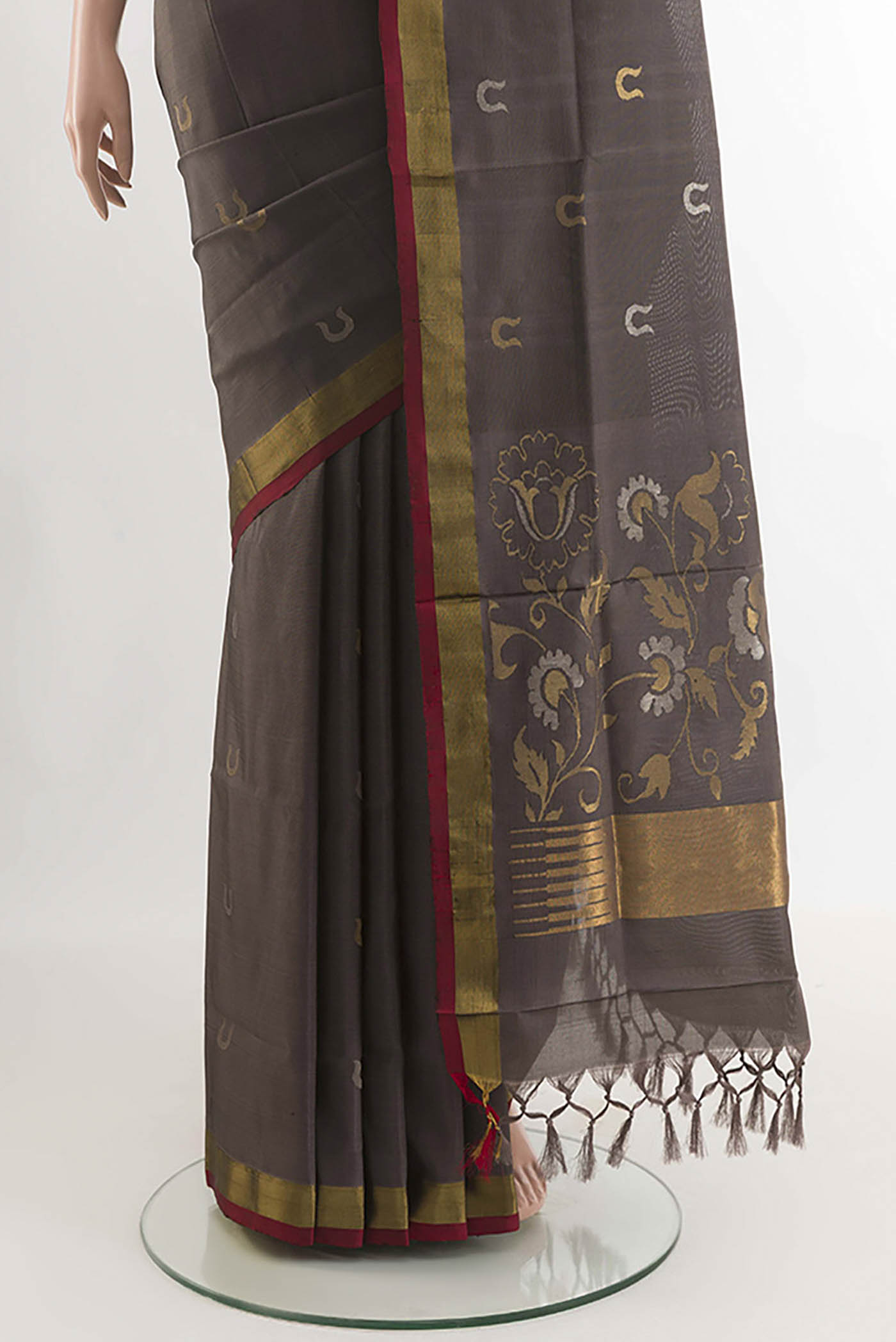pleats pallu