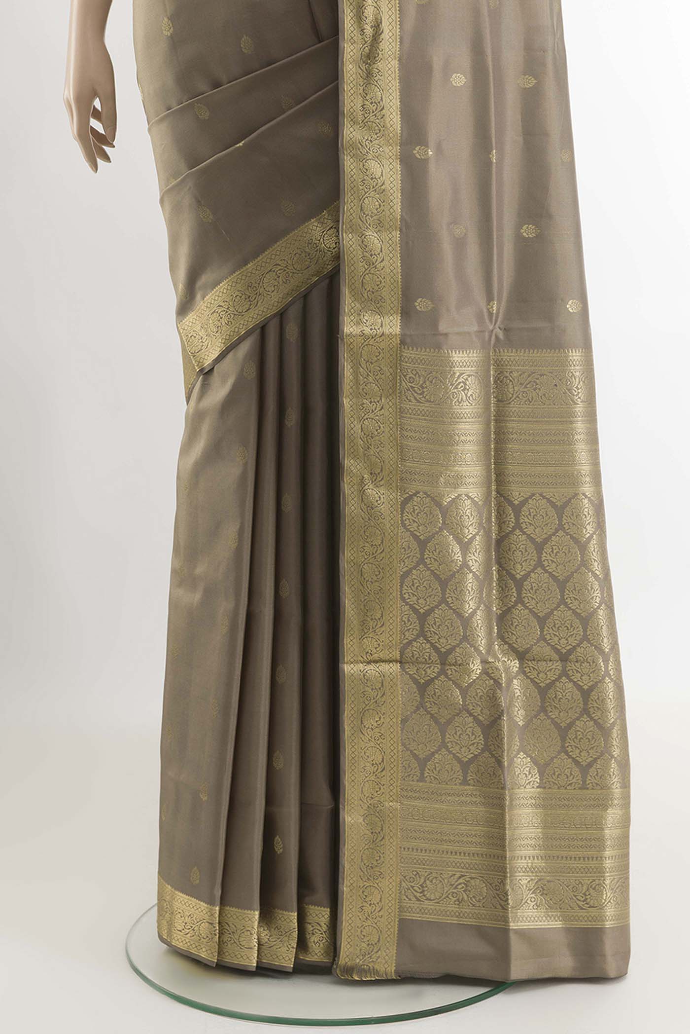 pleats pallu