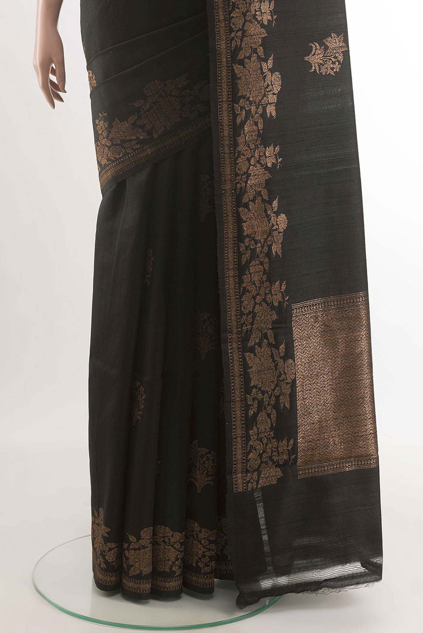 pleats pallu