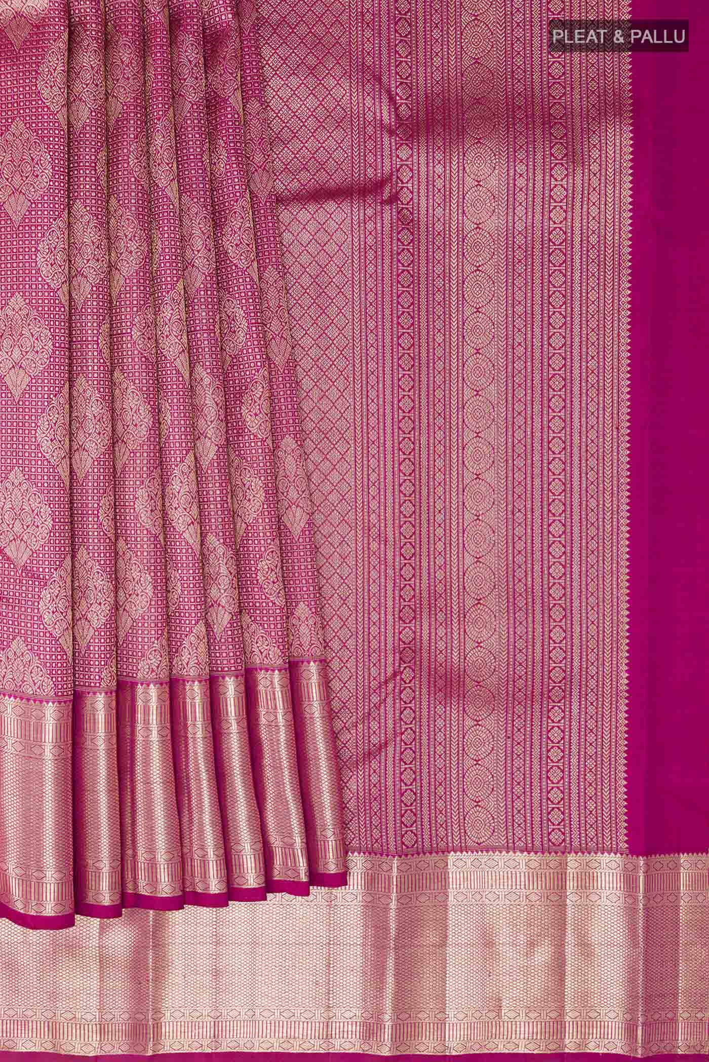 pleats pallu