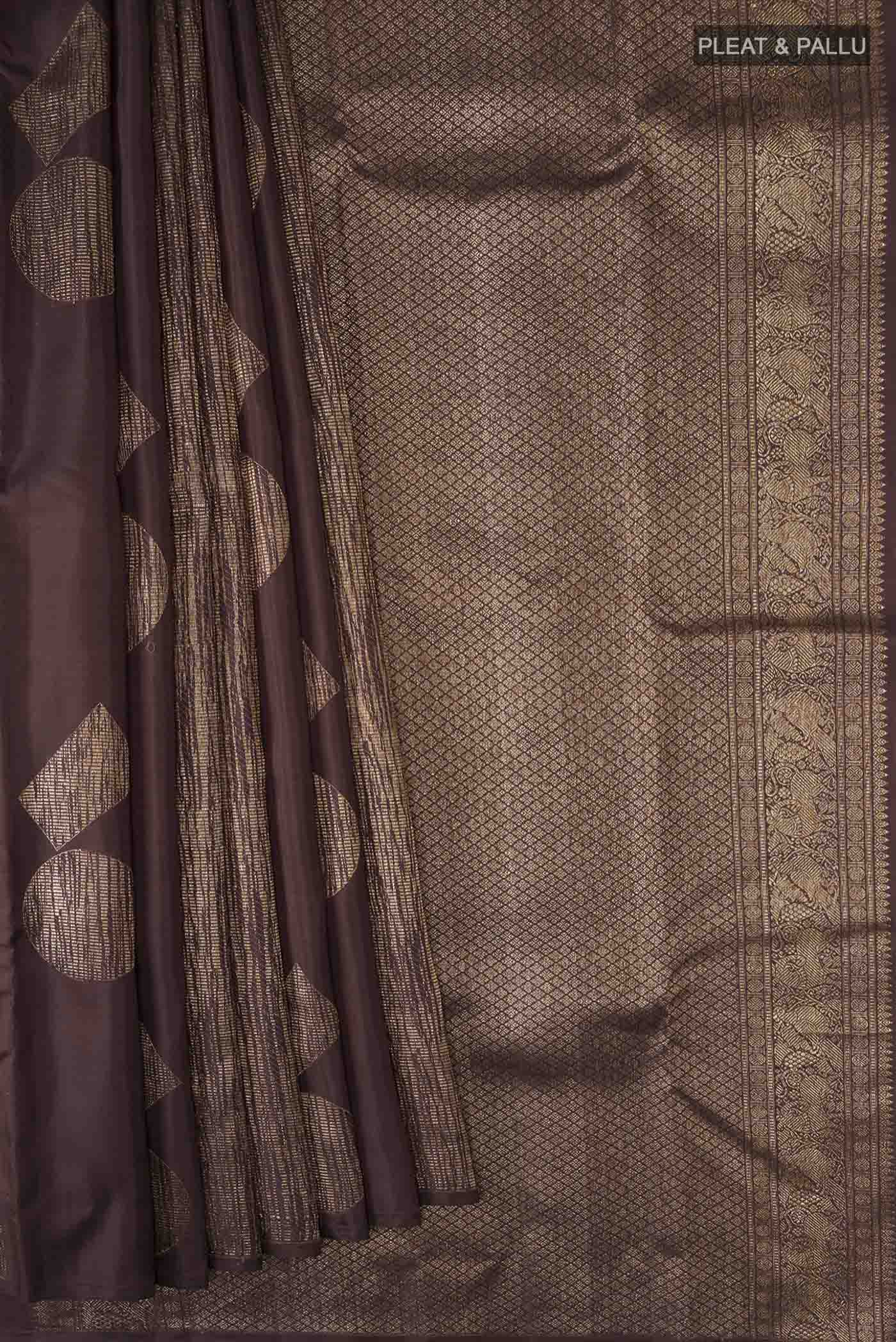 pleats pallu