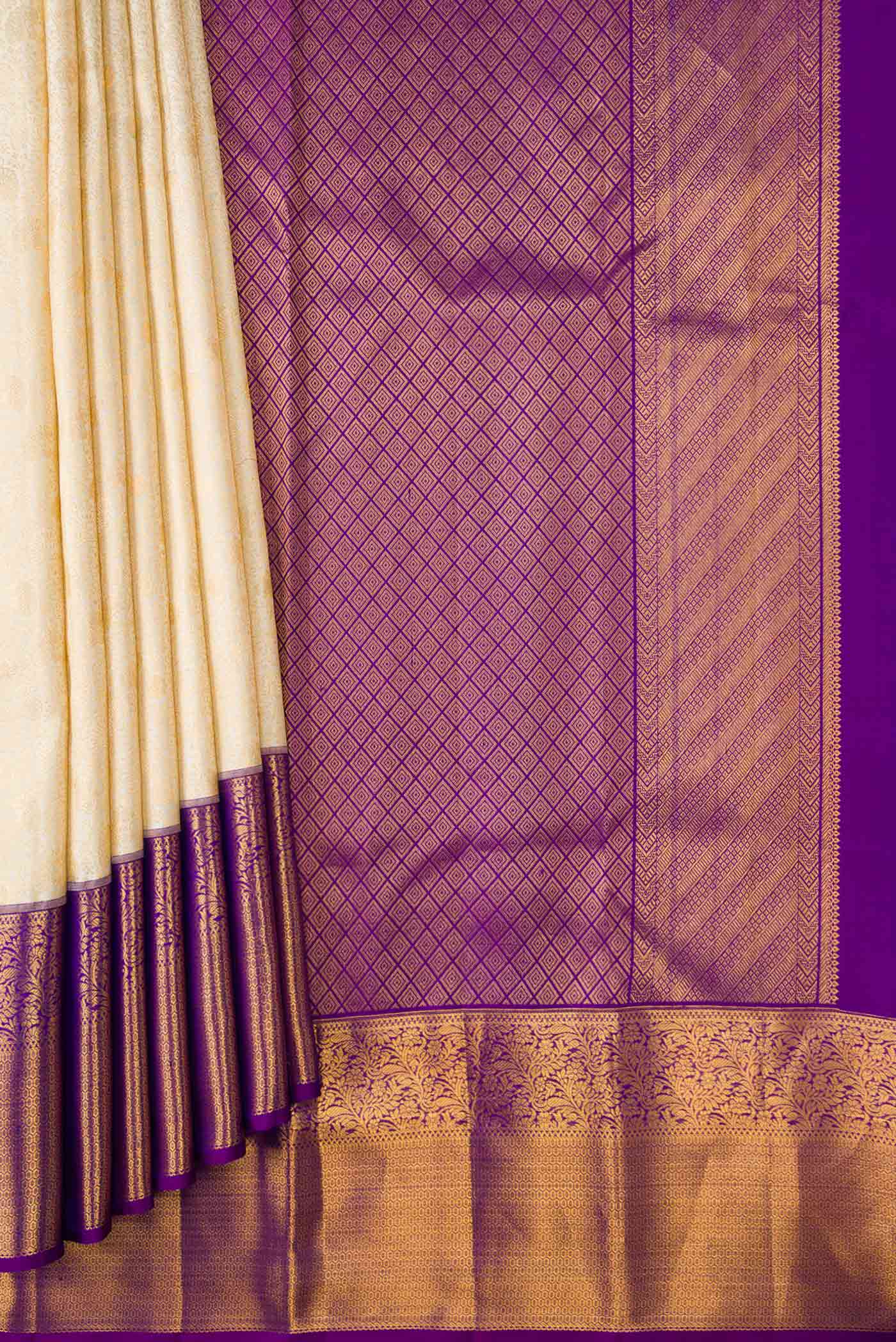 pleats pallu