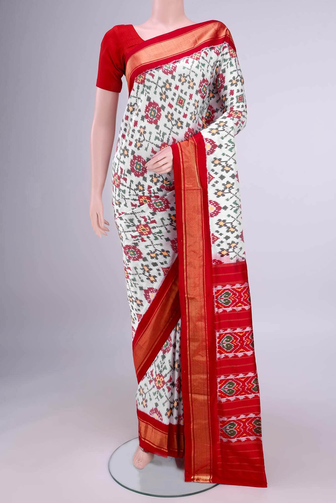 White Pochampally Silk Saree