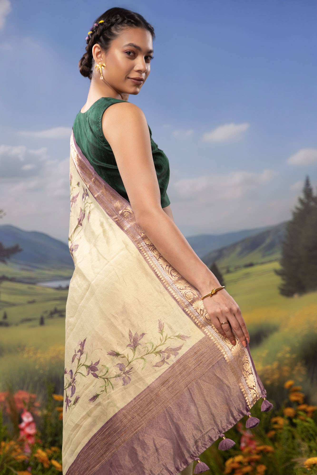 Soul of Iris-Beige Cotton Tissue Saree