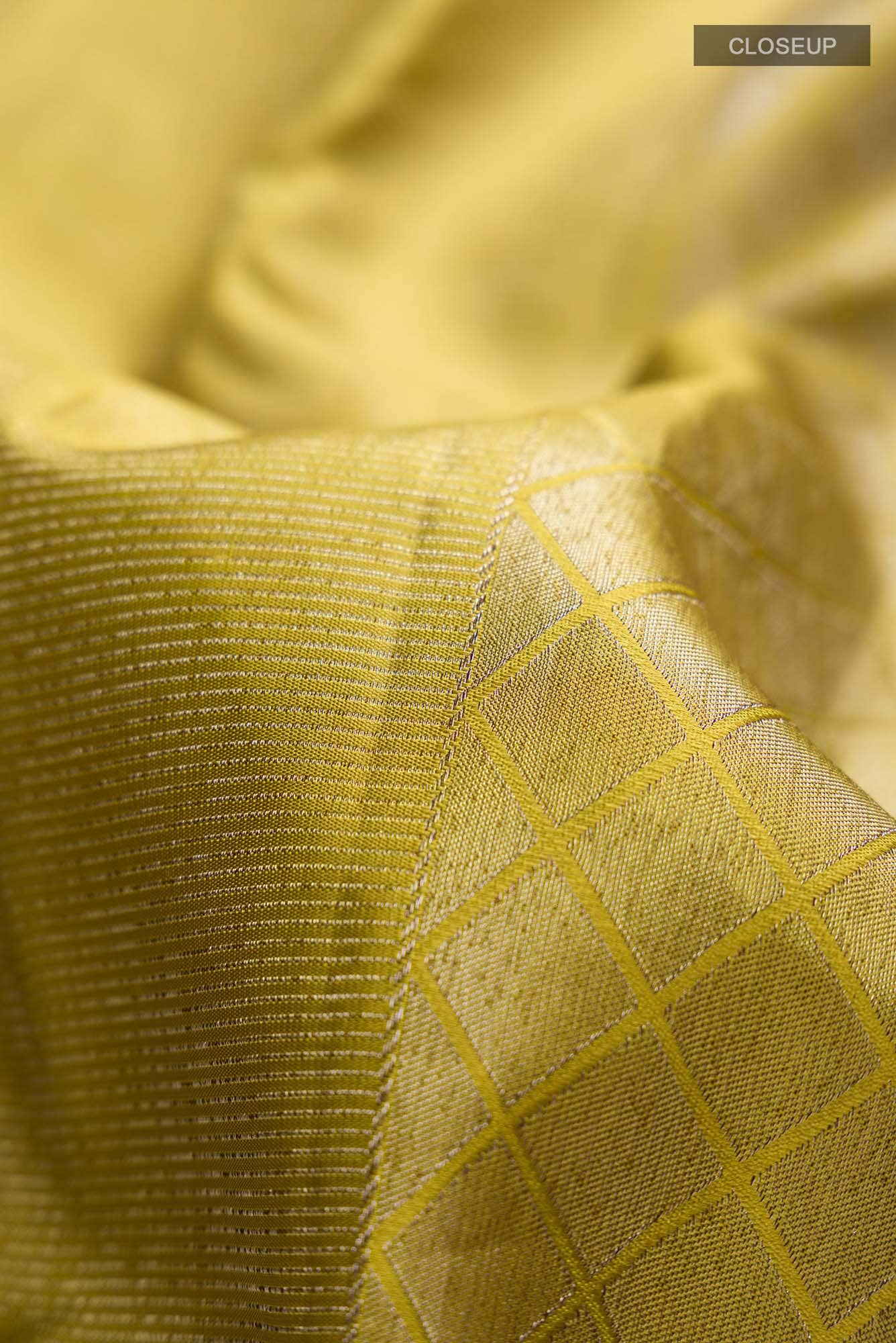 Mehandi Green Kanchipuram Silk Saree