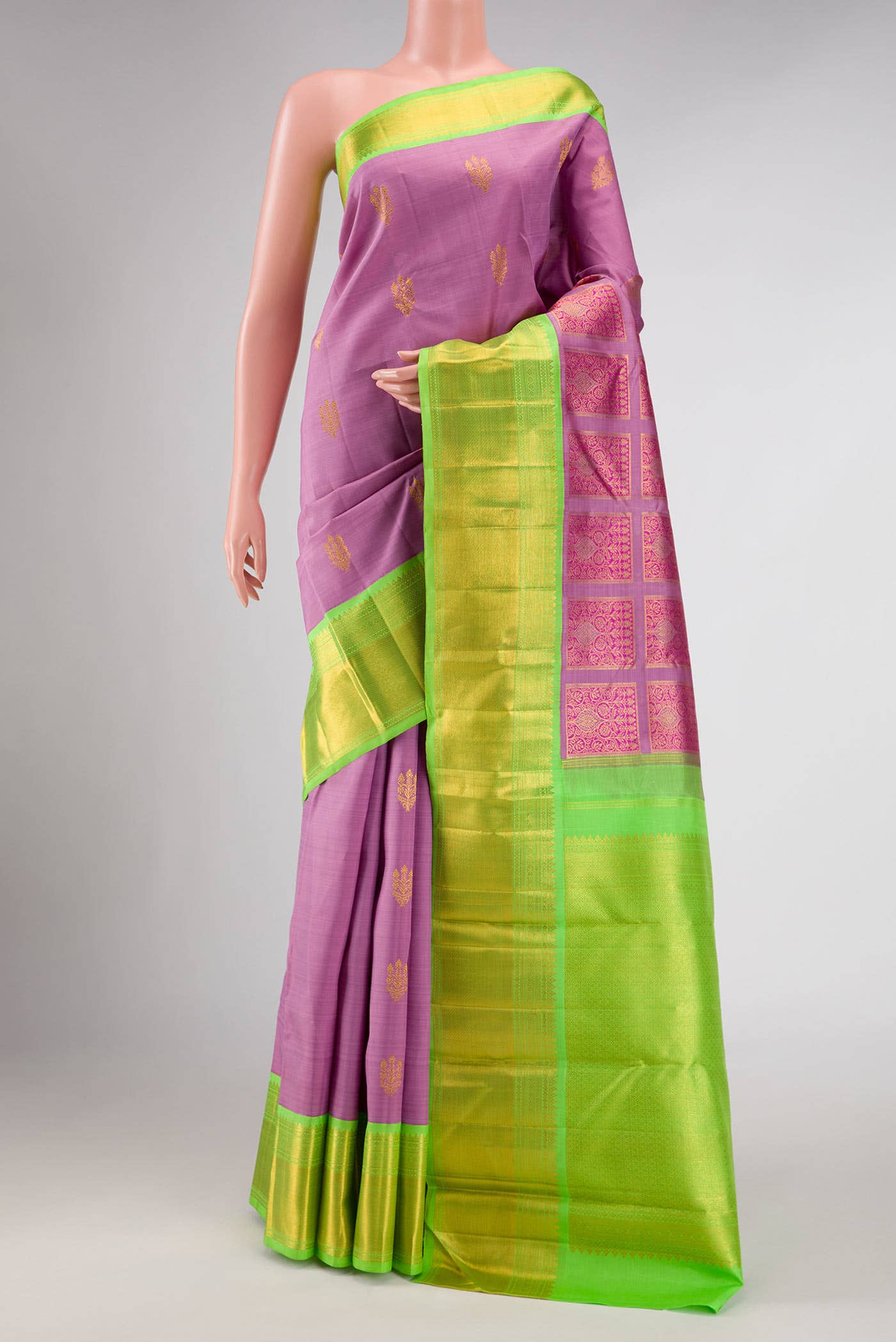 Lavender Dual Tone Kanchipuram Silk Saree