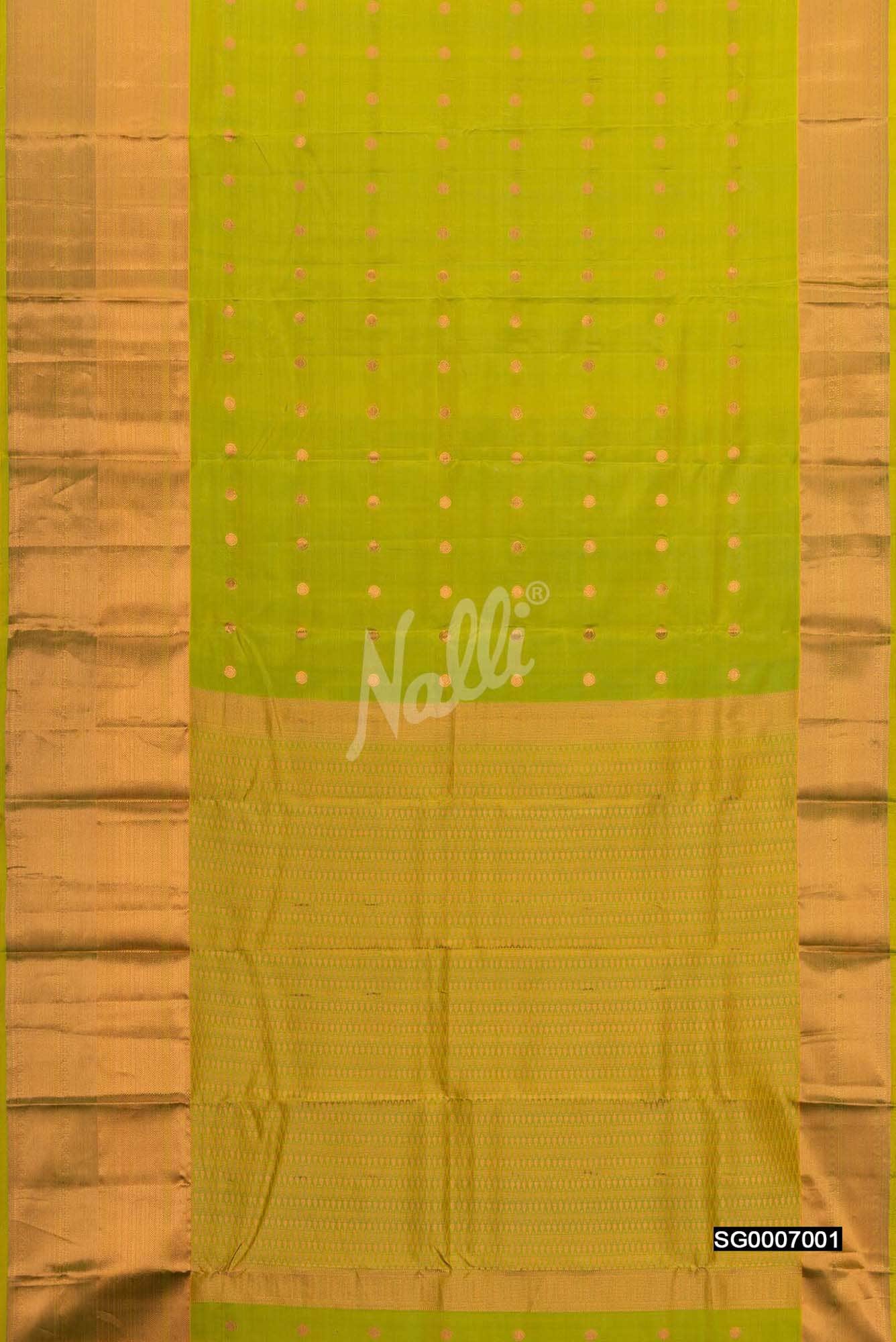 Parrot Green Kanchipuram Silk Saree