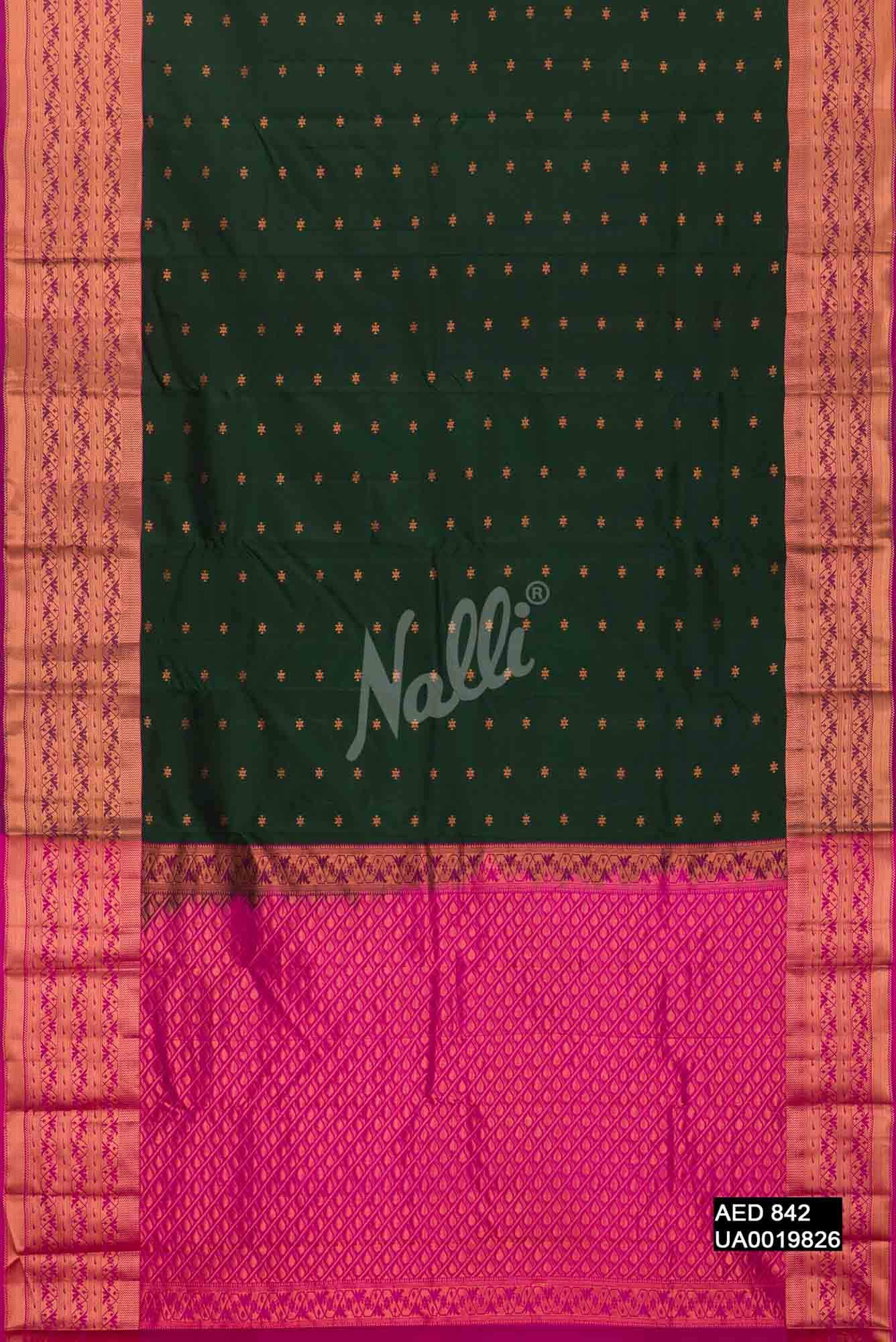 Bottle Green Kanchipuram Silk Saree