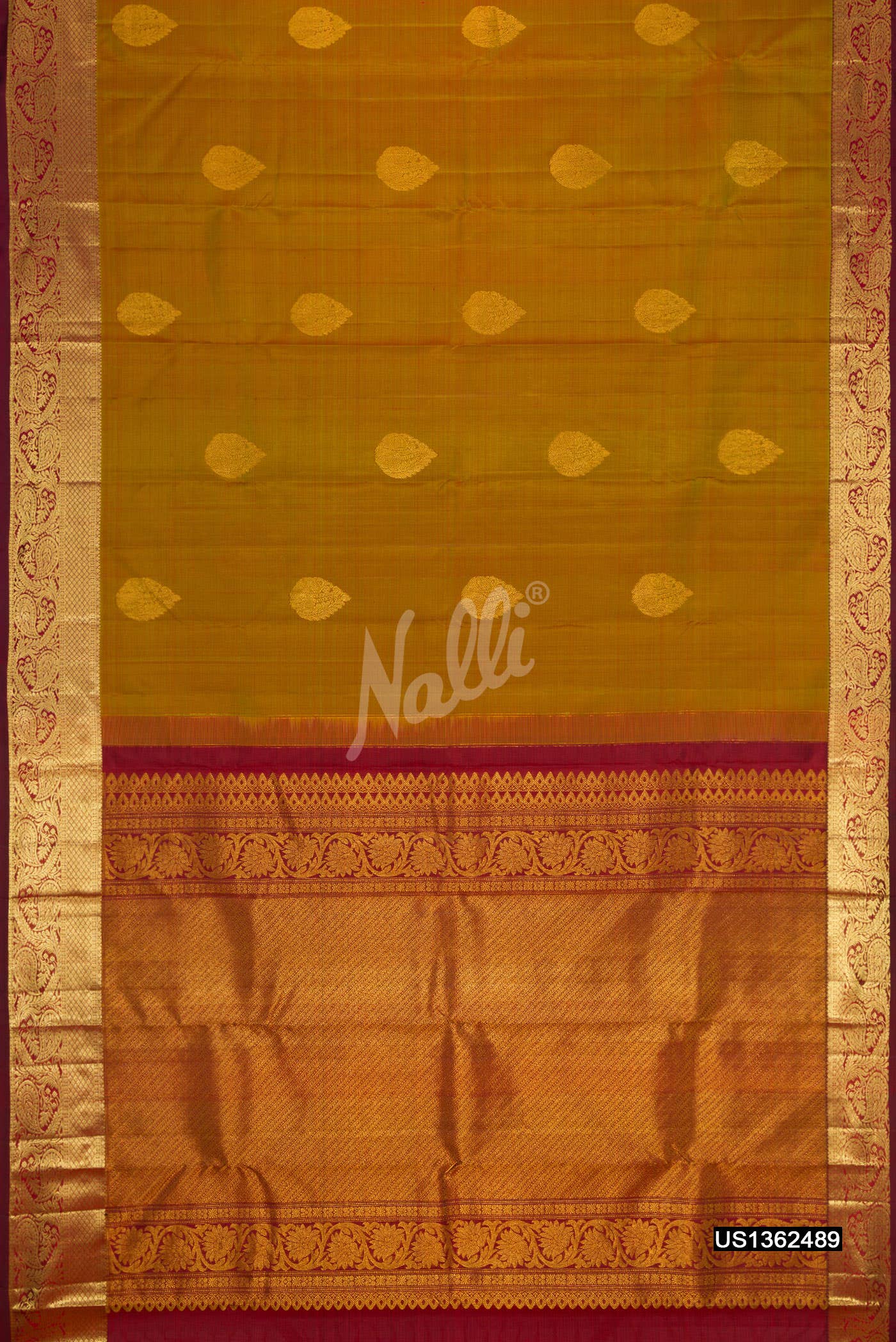 Mehandi Green Kanchipuram Silk Saree