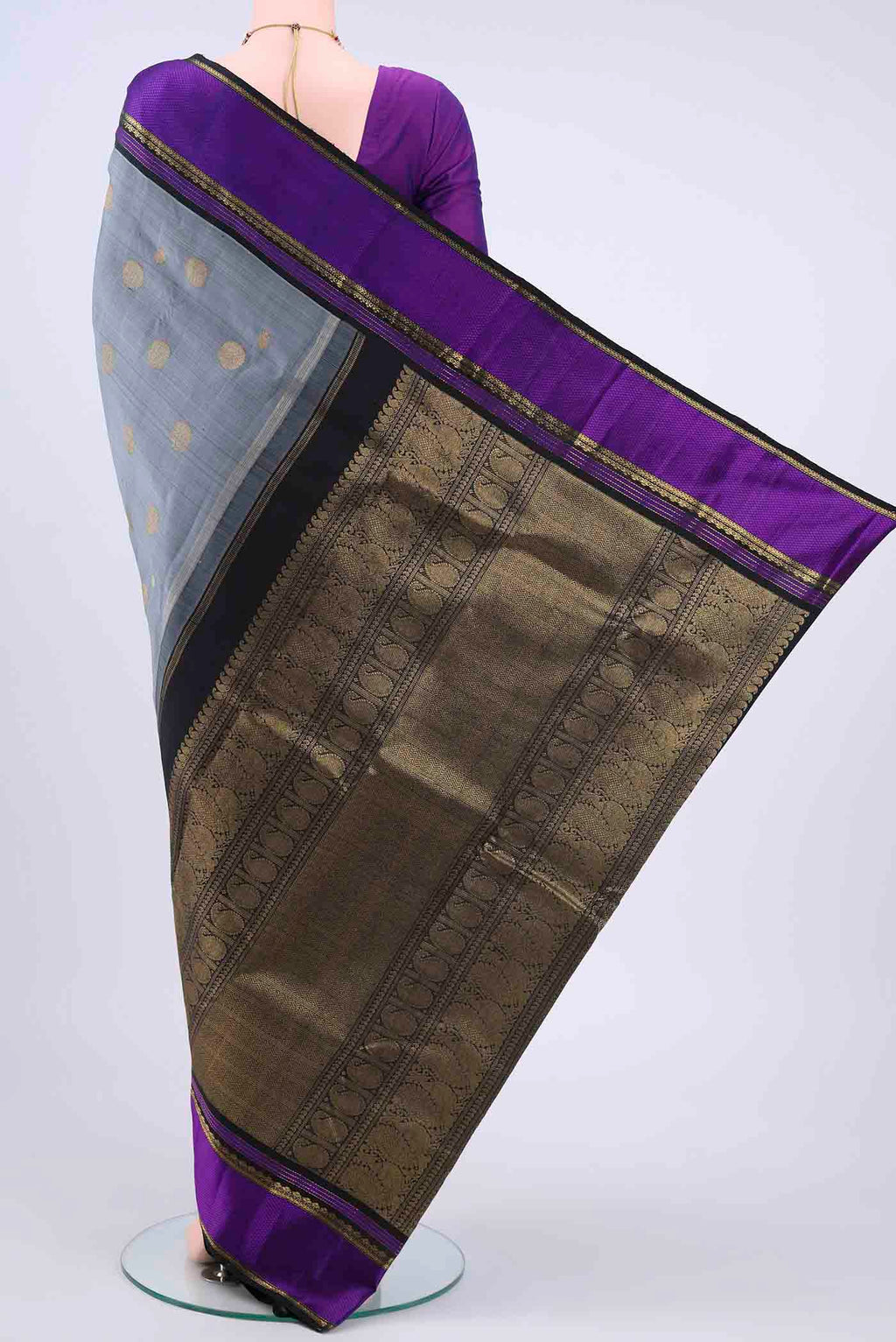 pallu body