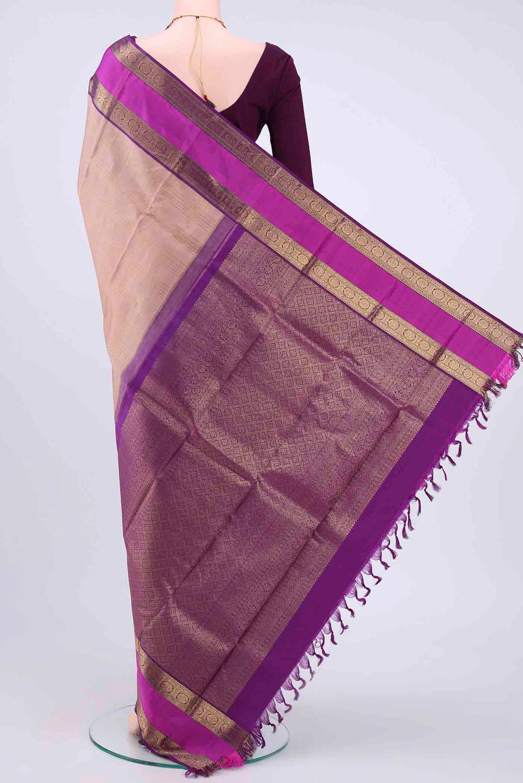 pallu body