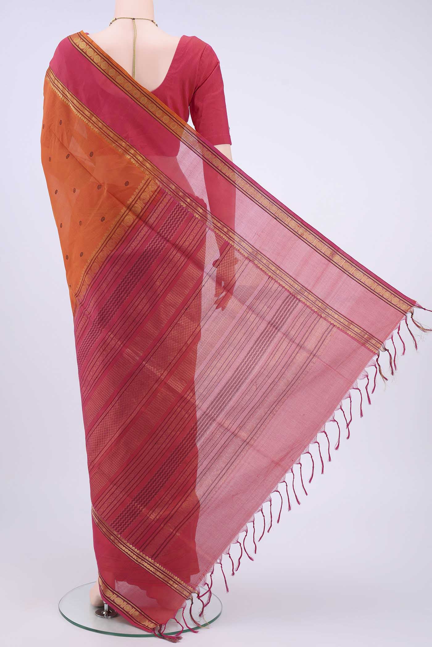 pallu body