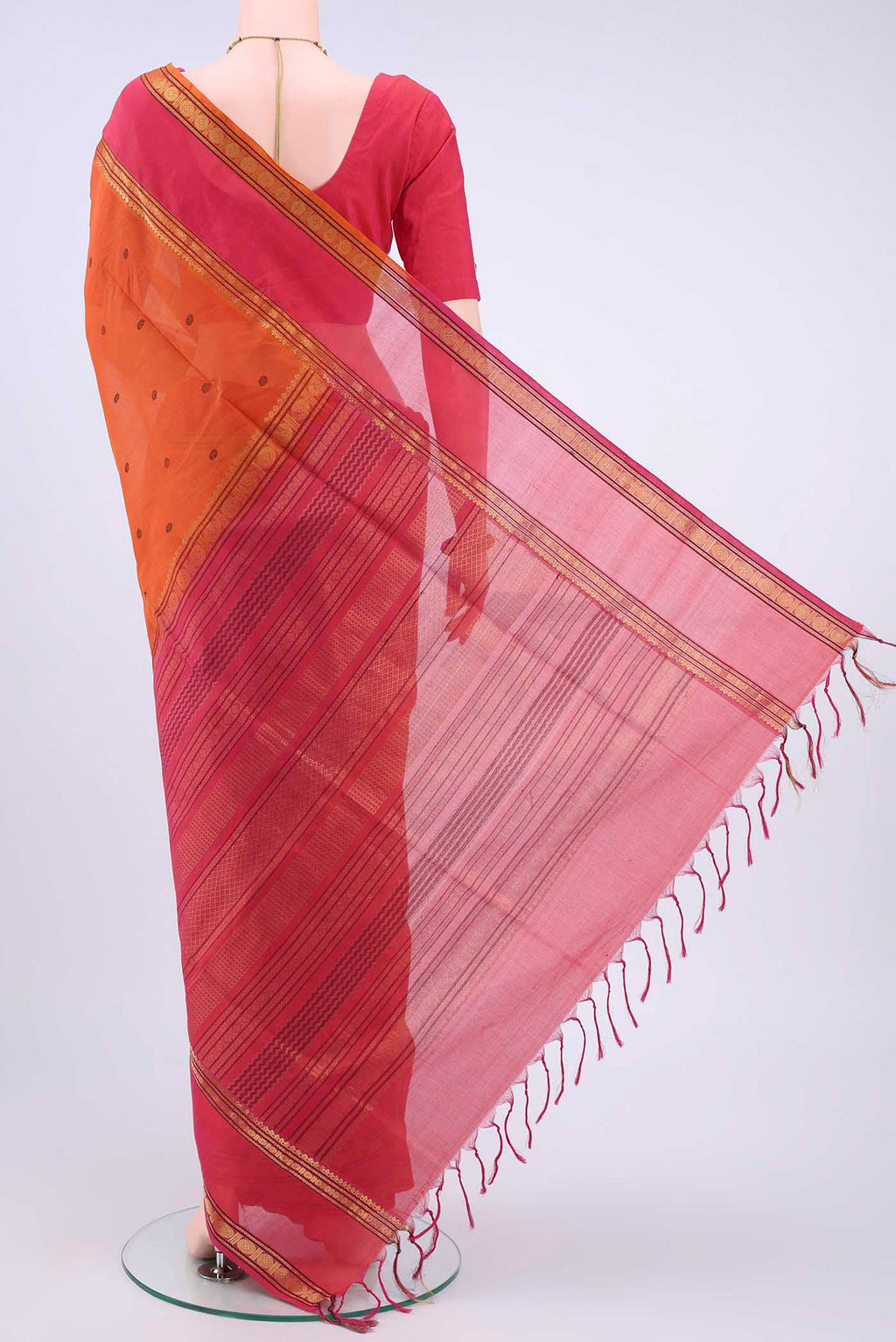 pallu body