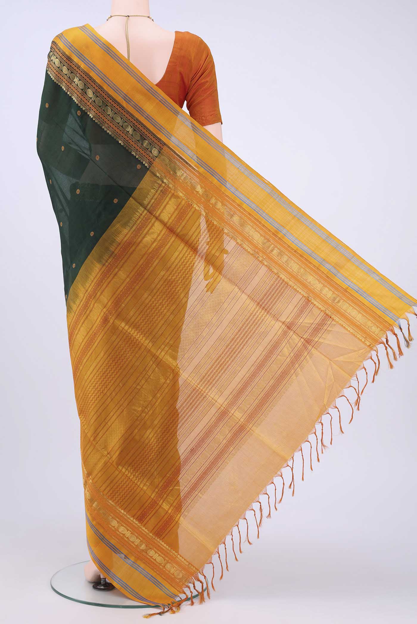 pallu body