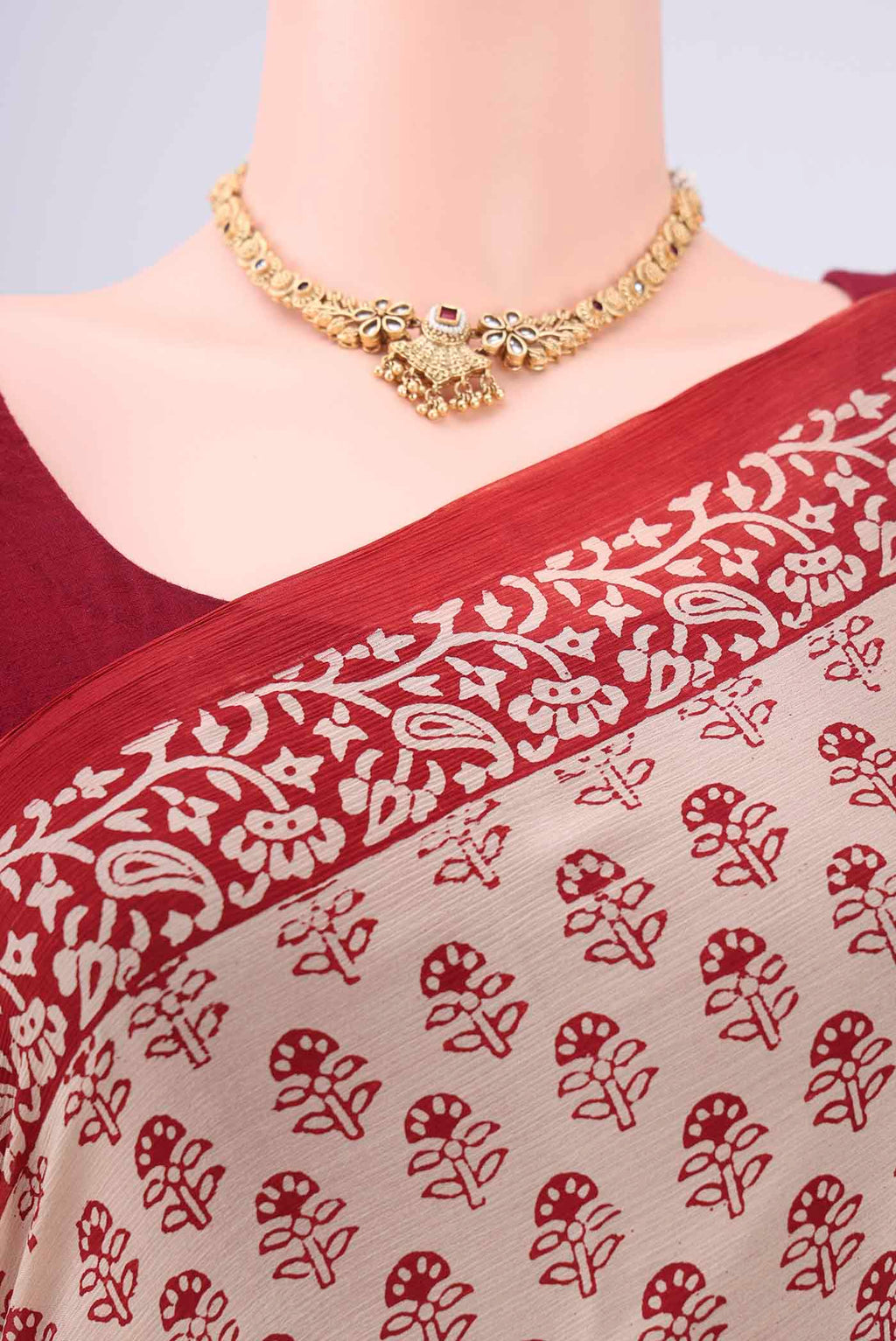 Border image of Beige Mysore Chiffon Saree with Floral Print on the body and Printed Border. 