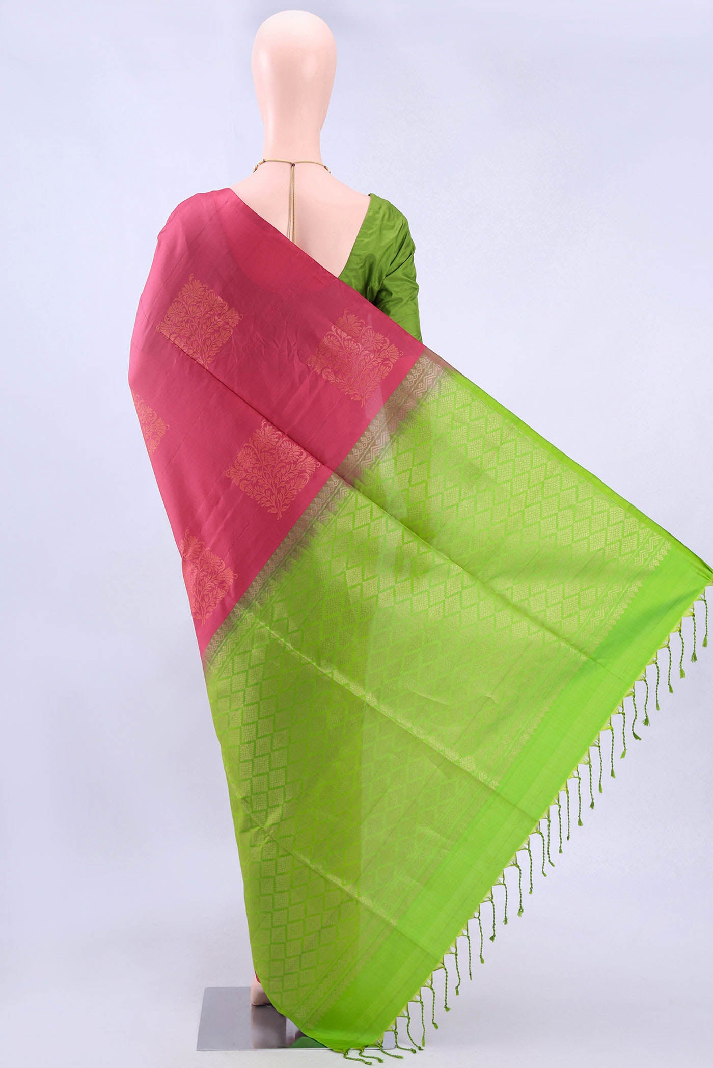 pallu body