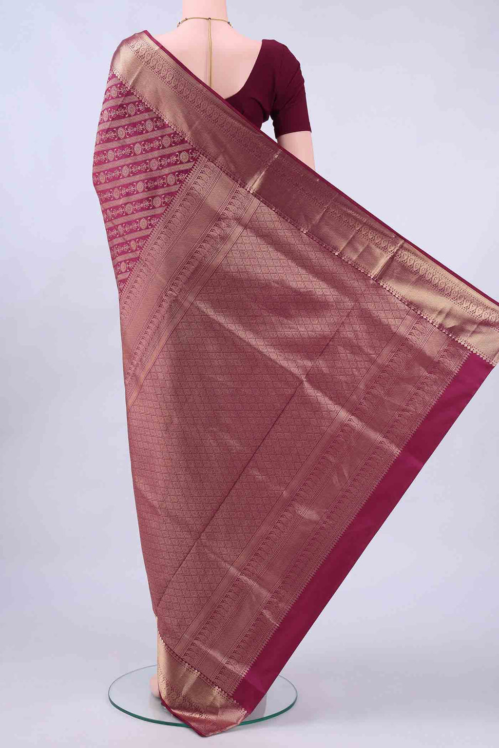 pallu body