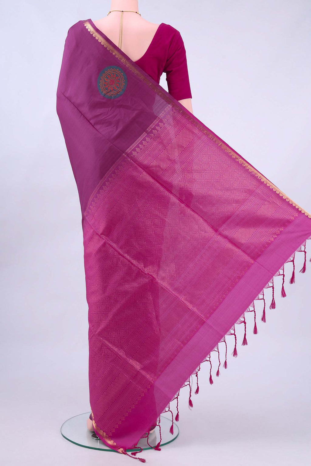 pallu body