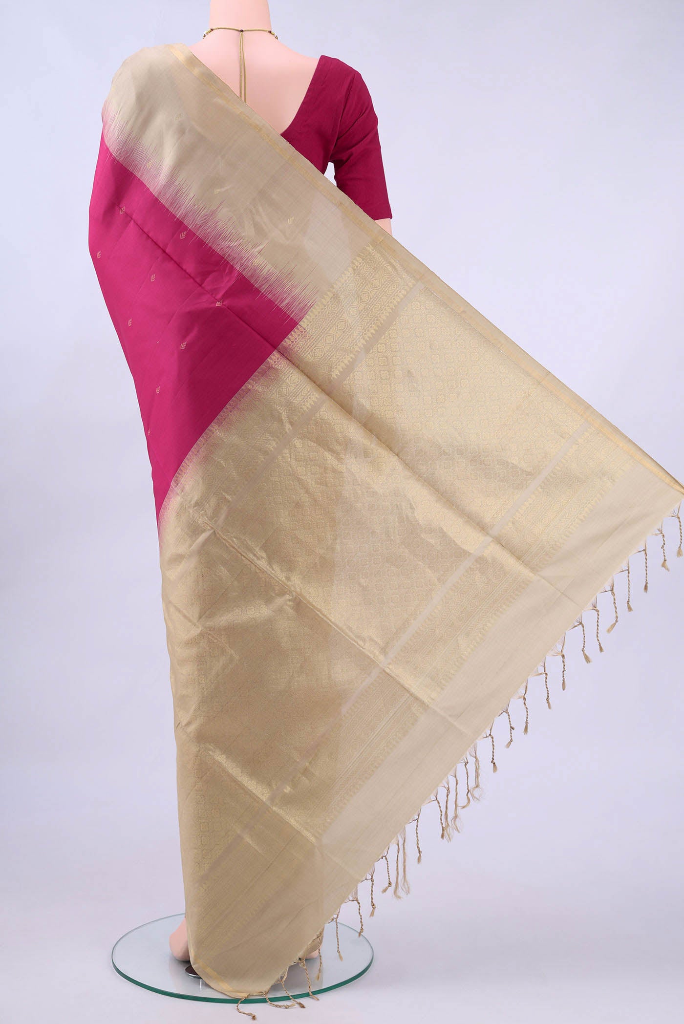 pallu body