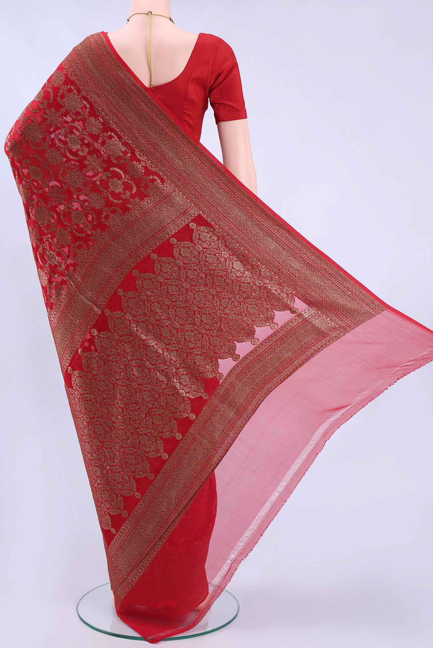 pallu body