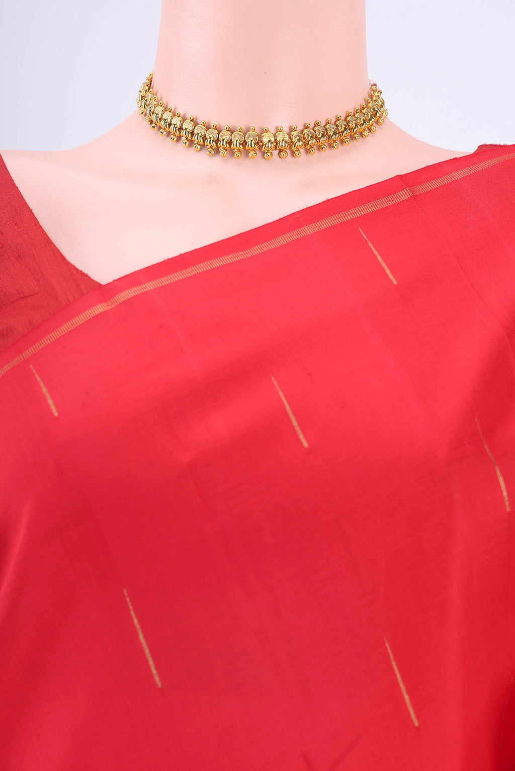 Border image of Red Kanchipuram Silk Saree with Zari Butta on the body and Zari Border