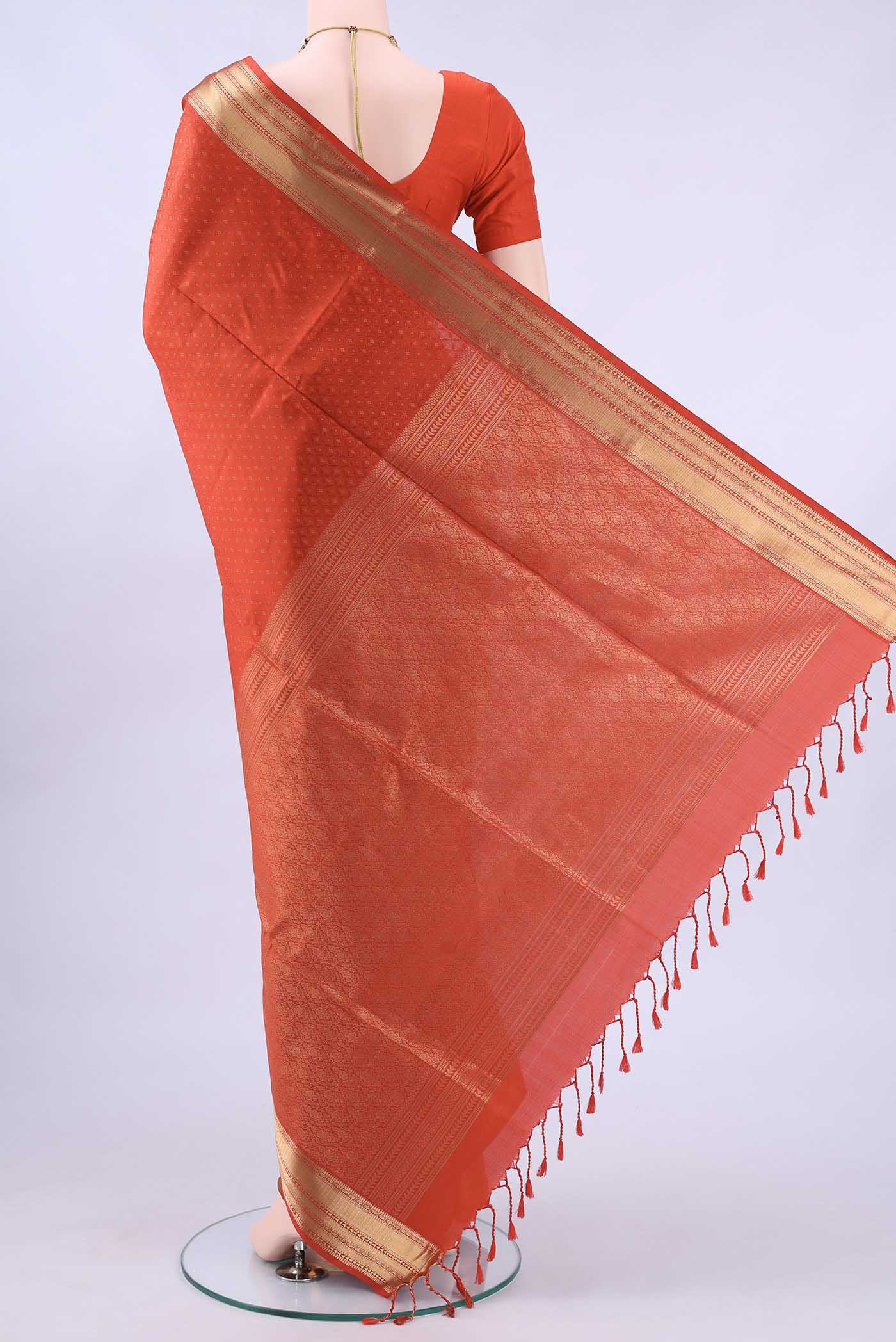 pallu body