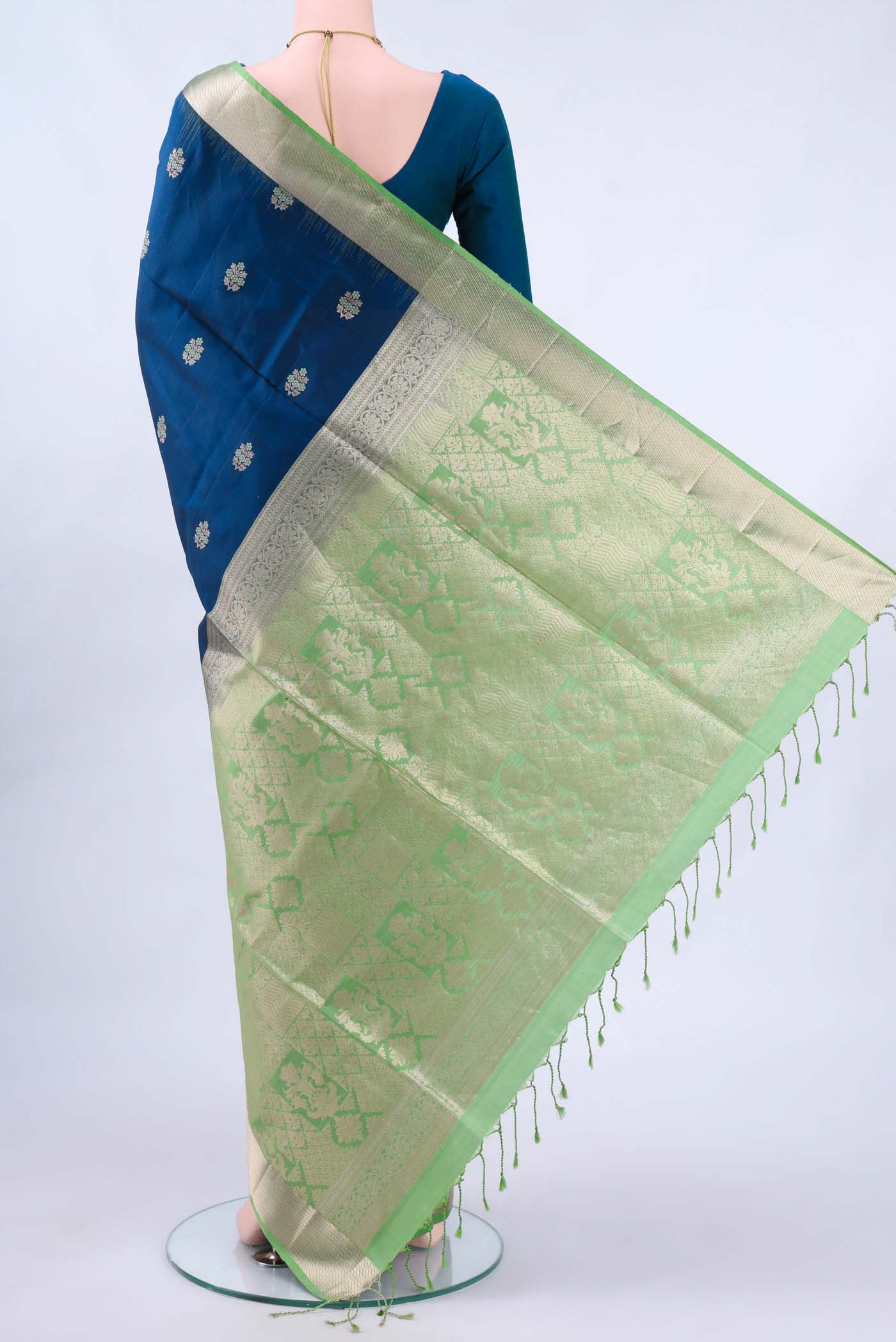 pallu body