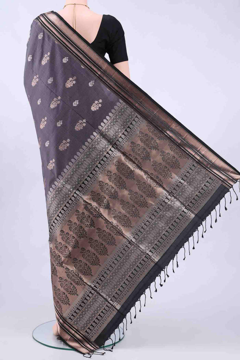 pallu body